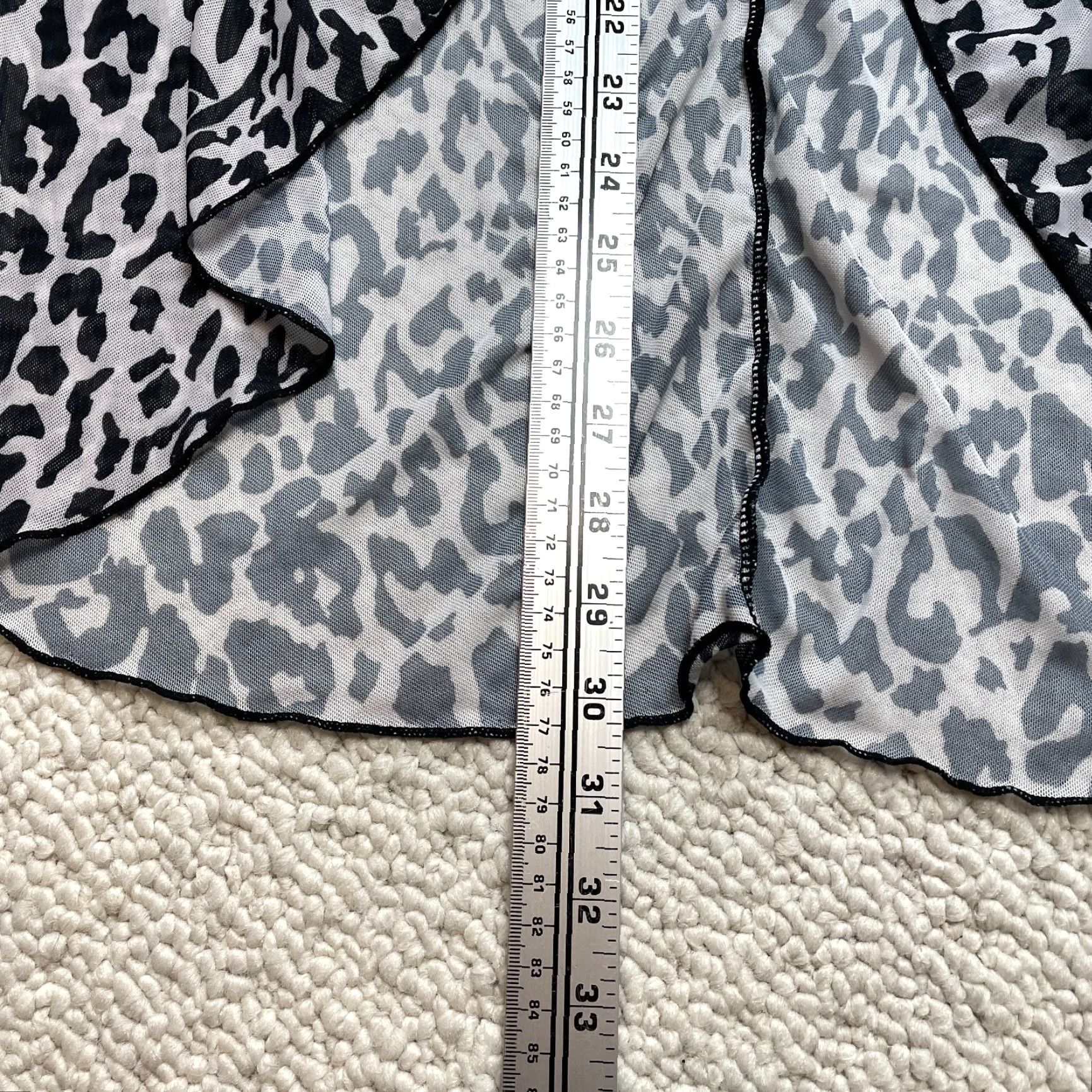 Shein Shein Skirt Womens 2XL Gray Leopard Print Polyester Lightweight Knit High Rise Knee Length Mini Short Size 40" / US 18 - 3 Thumbnail