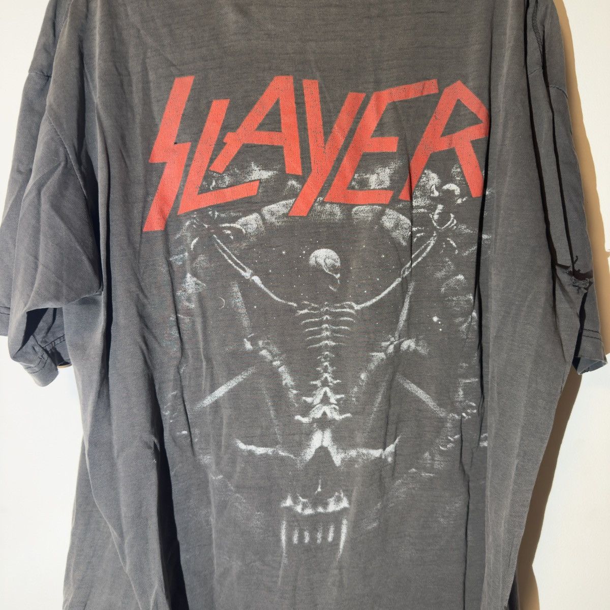 Vintage 1994 slayer circle of beliefs distressed and faded t shirt Size US XL / EU 56 / 4 - 7 Thumbnail