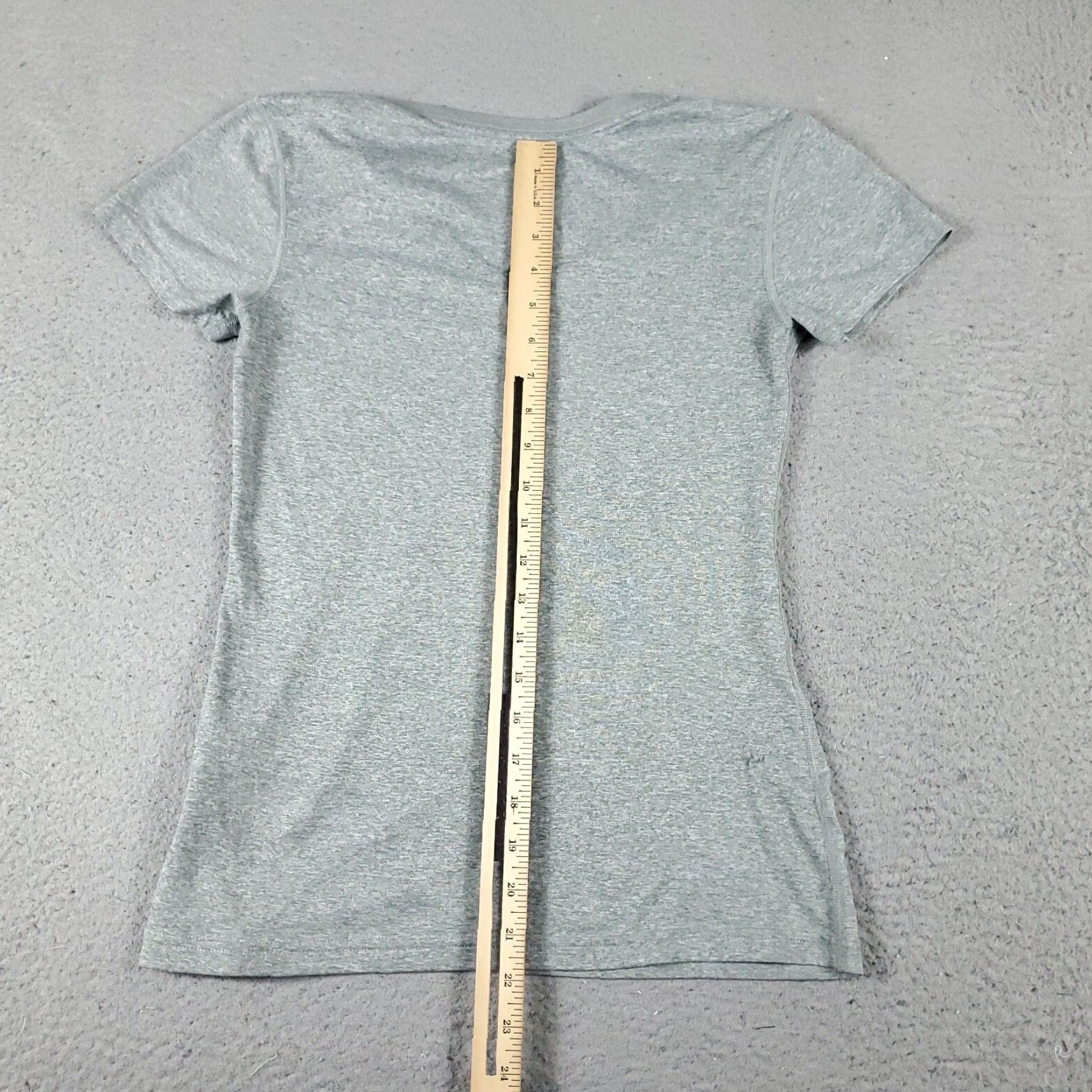 Nike NIKE T Shirt Womens XS Gray Swoosh Casual Short Sleeve Crew Neck Pullover Regular Fit Baseball American Classic Sports Shirt Womens XS Gray Size XS / US 0-2 / IT 36-38 - 4 Thumbnail