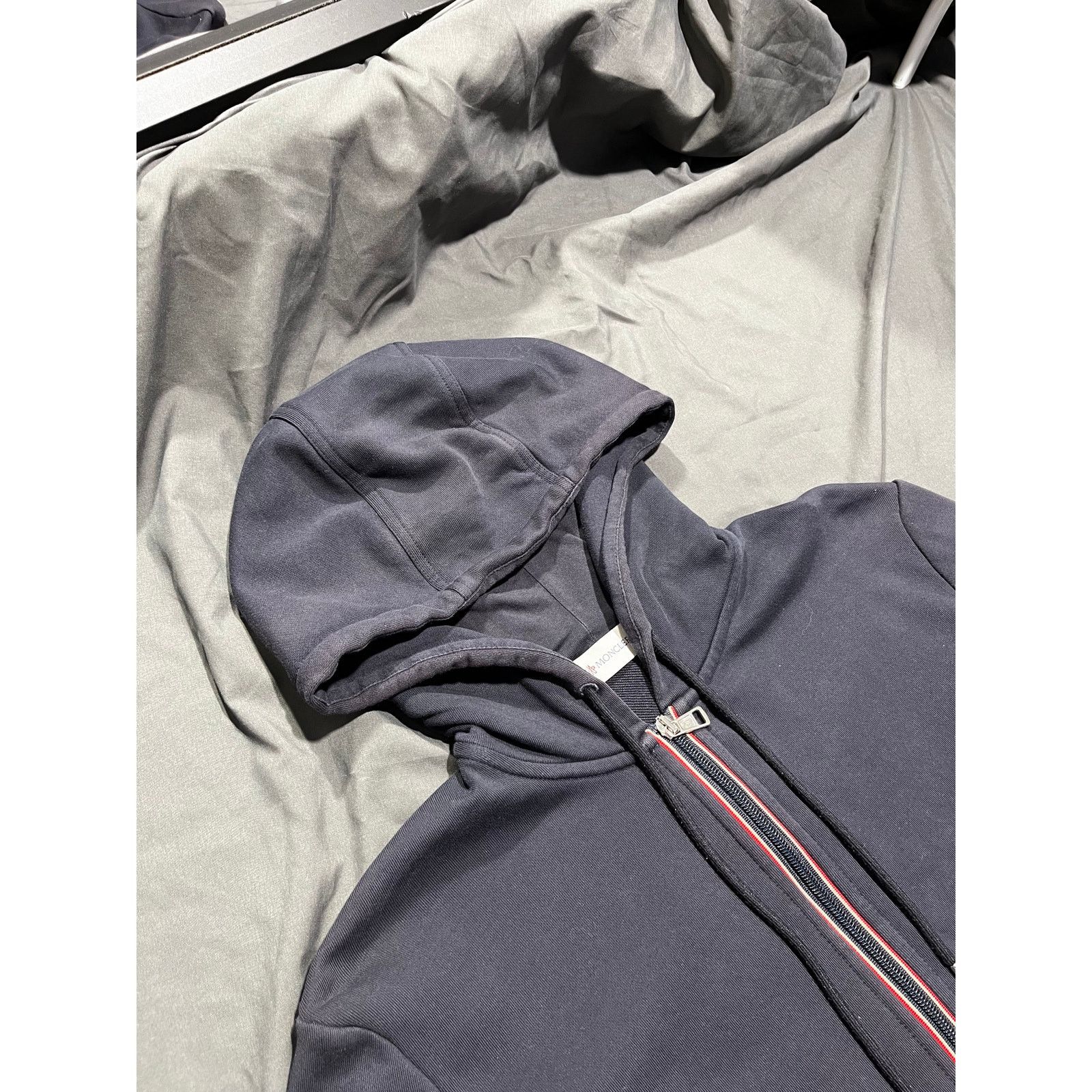 Moncler Moncler full zip hoodie luxury France sleeve logo casual Size US M / EU 48-50 / 2 - 2 Thumbnail
