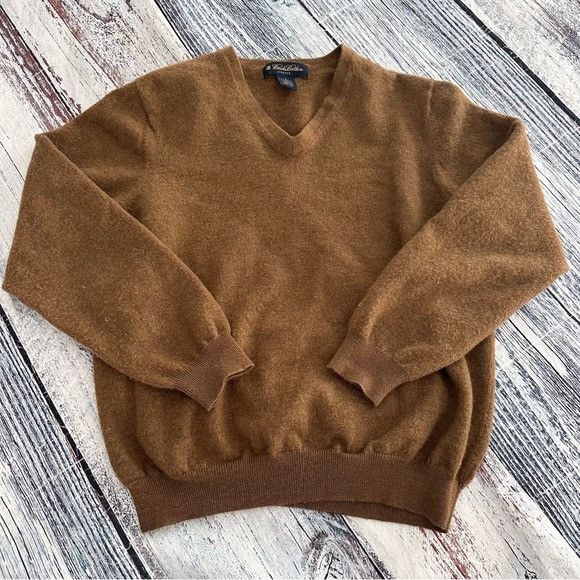 Brooks Brothers Brooks Brothers Tan V-Neck Merino Wool Sweater Size M / US 6-8 / IT 42-44 - 2 Thumbnail