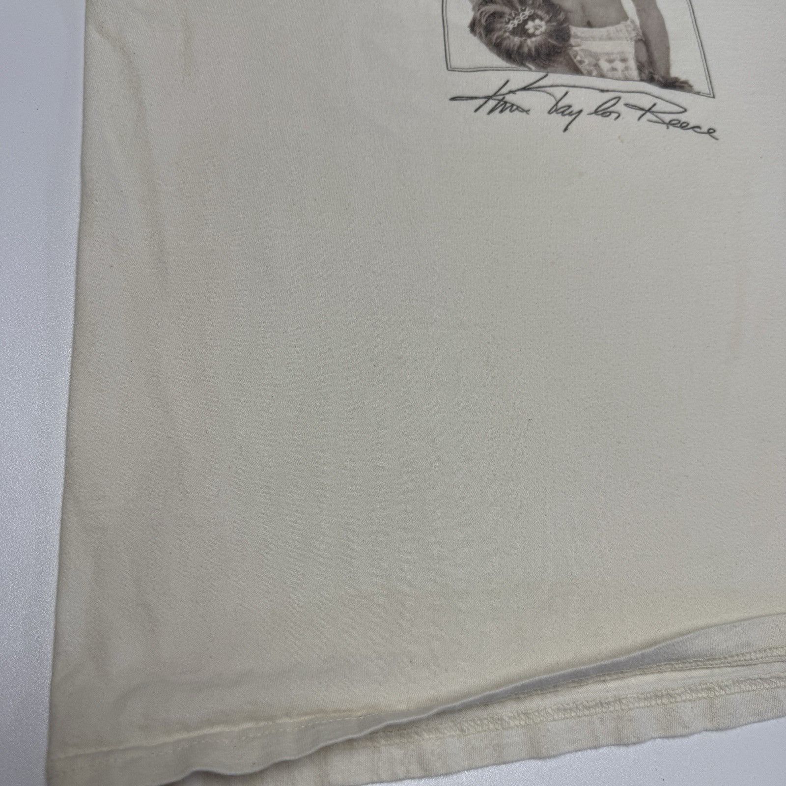 Vintage Vintage Kim Taylor Reese Hawaii T Shirt Cream Mens XL Size US XL / EU 56 / 4 - 10 Thumbnail