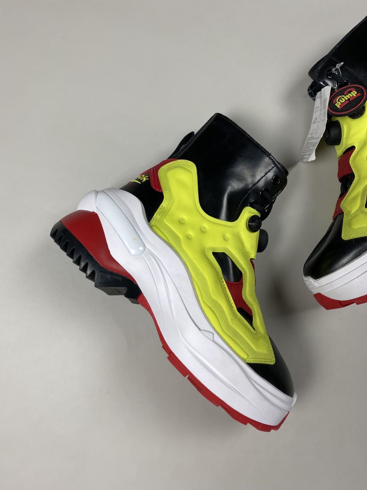Maison Margiela × Reebok Maison Margiela Insta Pump Fury Tabi Project 0 B Sneakers Size US 7.5 / EU 40-41 - 2 Thumbnail