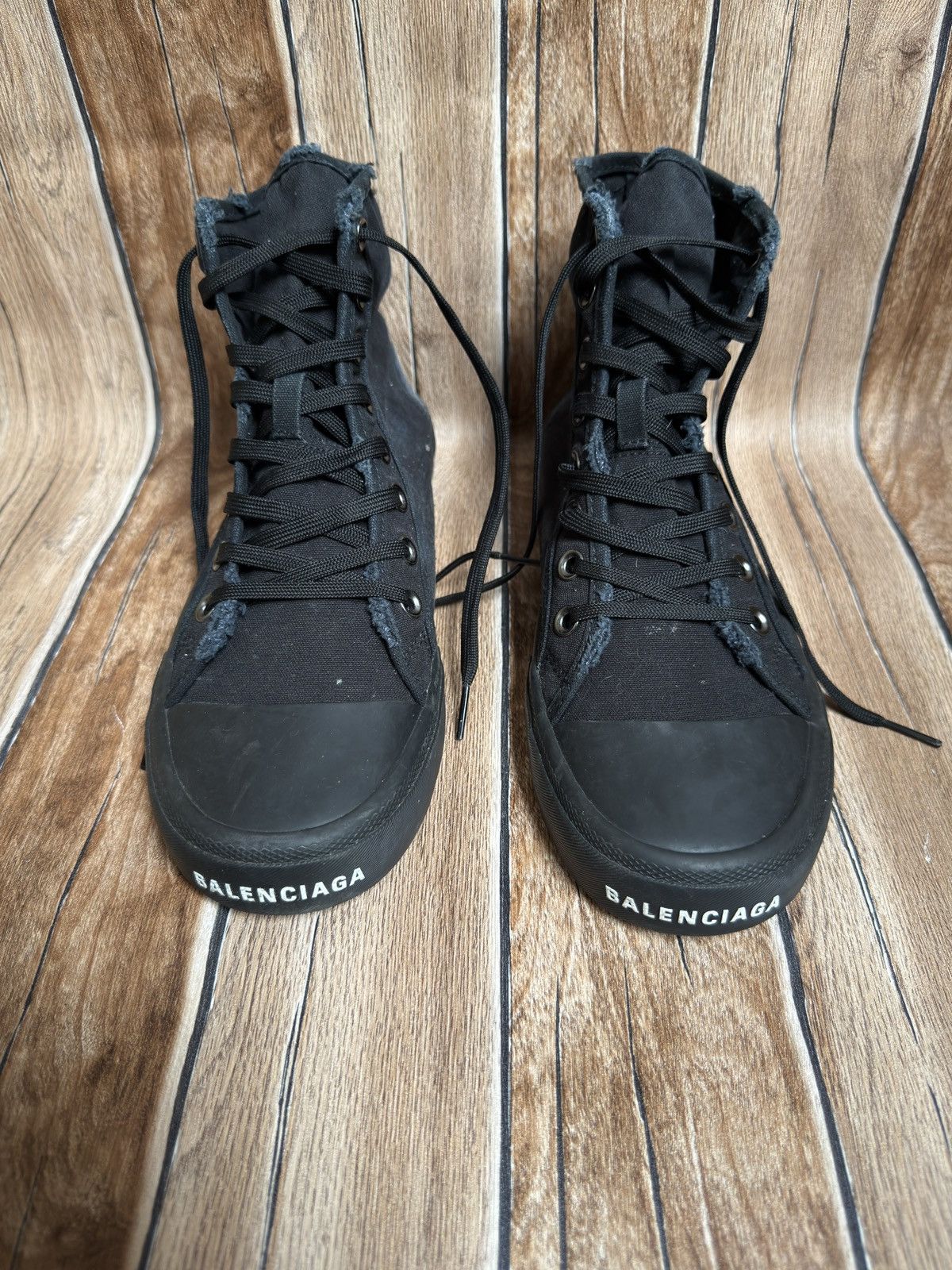 Balenciaga 🕷️🔥🔥distresa paris sneaker Size US 8 / EU 41 - 2 Thumbnail