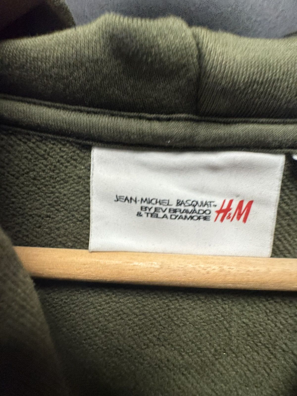 H&M × Who Decides War Who Decides War H&M JeanMichel Basquiat Windows Hoodie Olive Size US XS / EU 42 / 0 - 3 Thumbnail