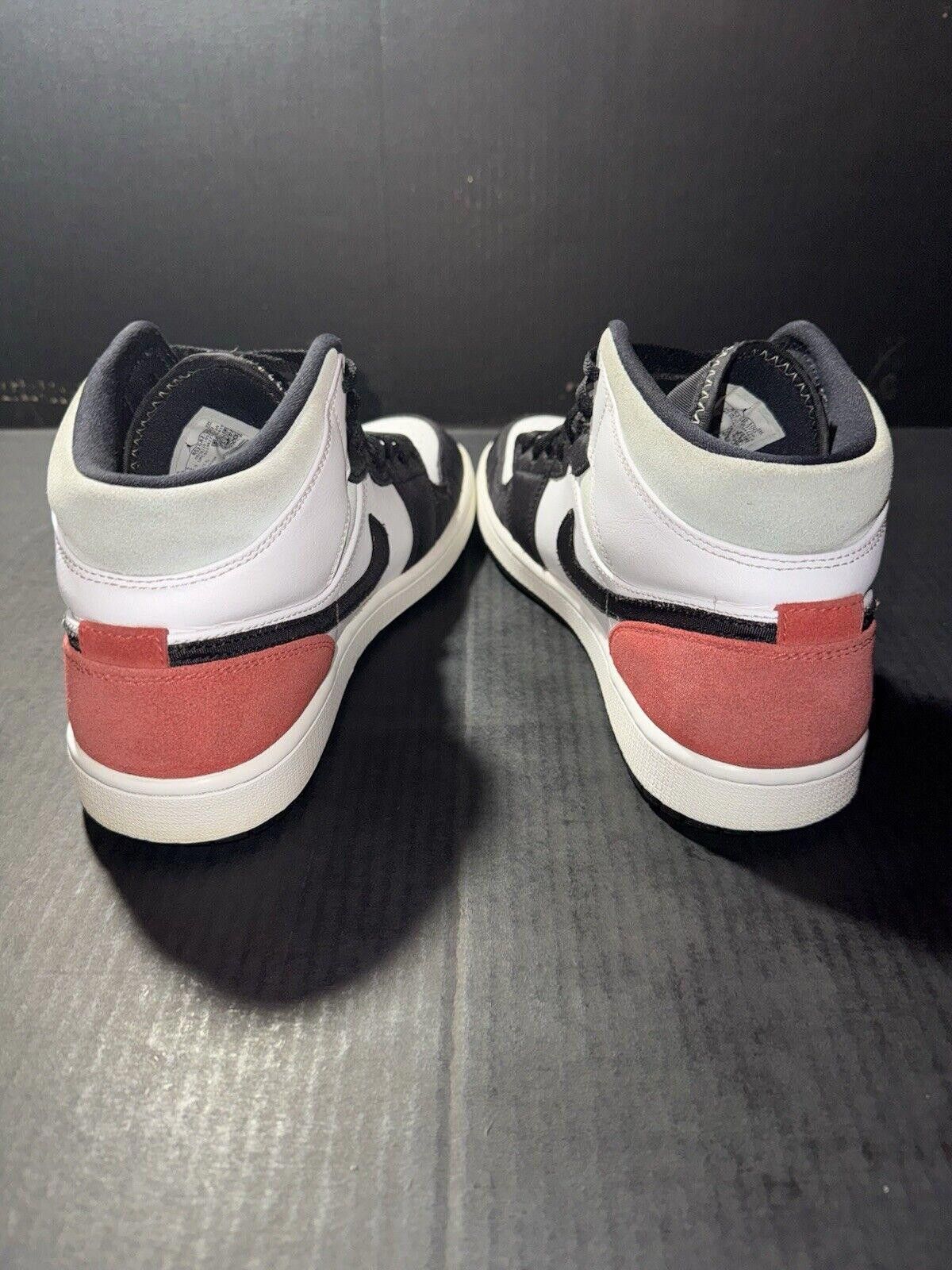 Jordan Brand Nike Air Jordan 1 Retro SE Red Black Toe 852542-100 Sz 9.5 Size US 9.5 / EU 42-43 - 6 Thumbnail