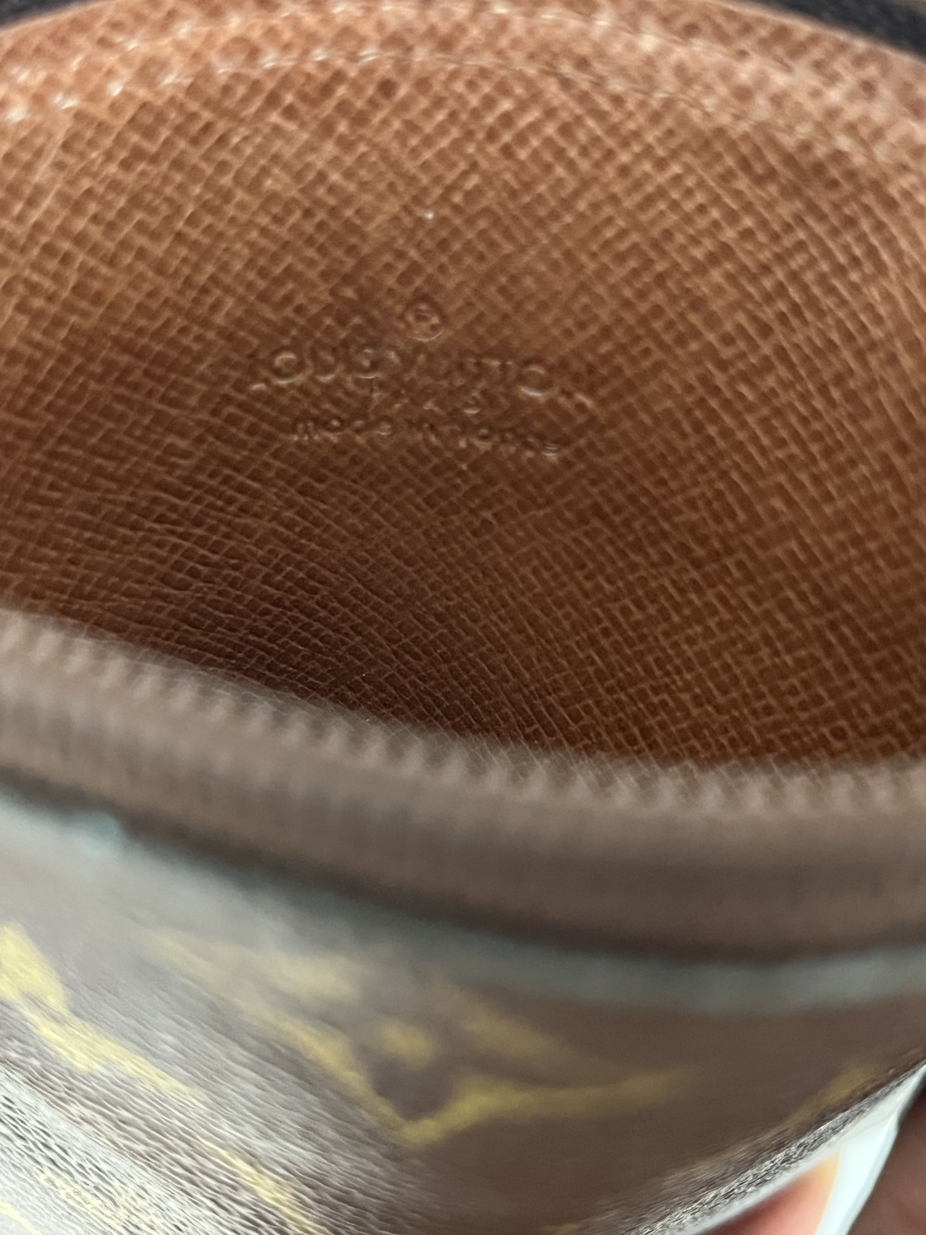 Louis Vuitton Louis Vuitton Neck Strap Card Pouch Size ONE SIZE - 8 Thumbnail