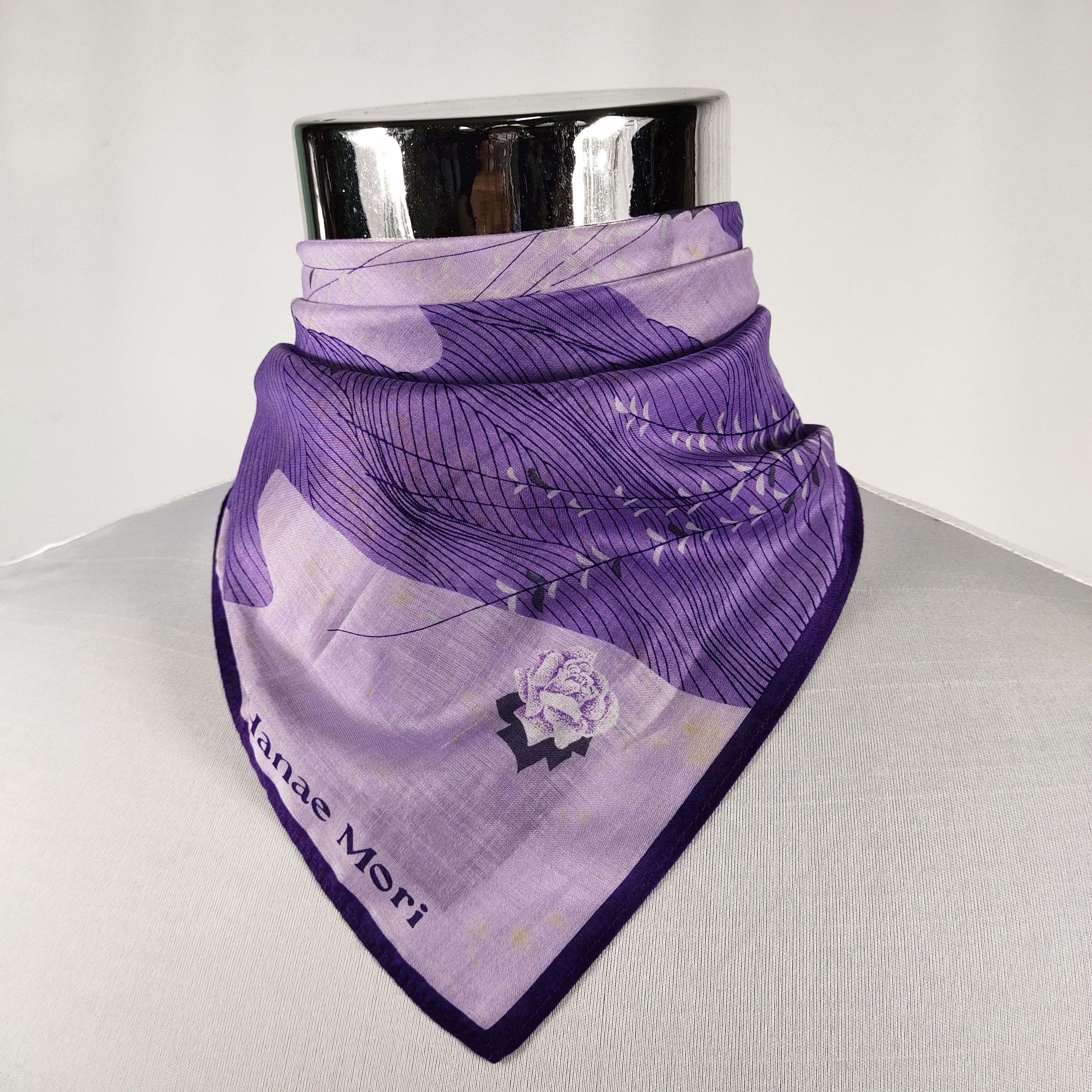 Hanae Mori × Vintage Hanae Mori Handkerchief / Neckerchief / Bandana FZ649 Size ONE SIZE - 1 Thumbnail