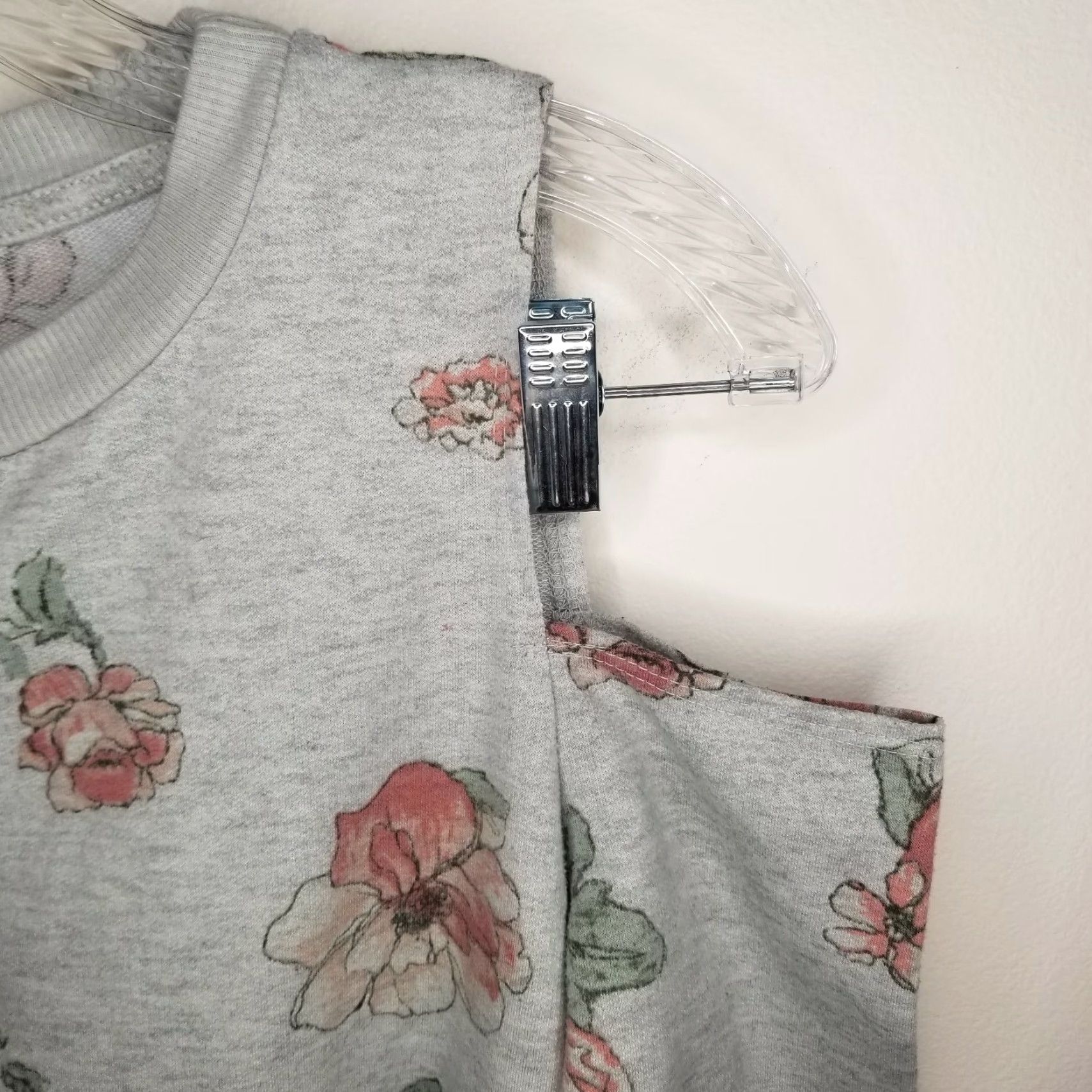 Vintage About A Girl Sweater S Gray Floral Long Sleeve Shoulder Reveal Womens Size S / US 4 / IT 40 - 3 Thumbnail