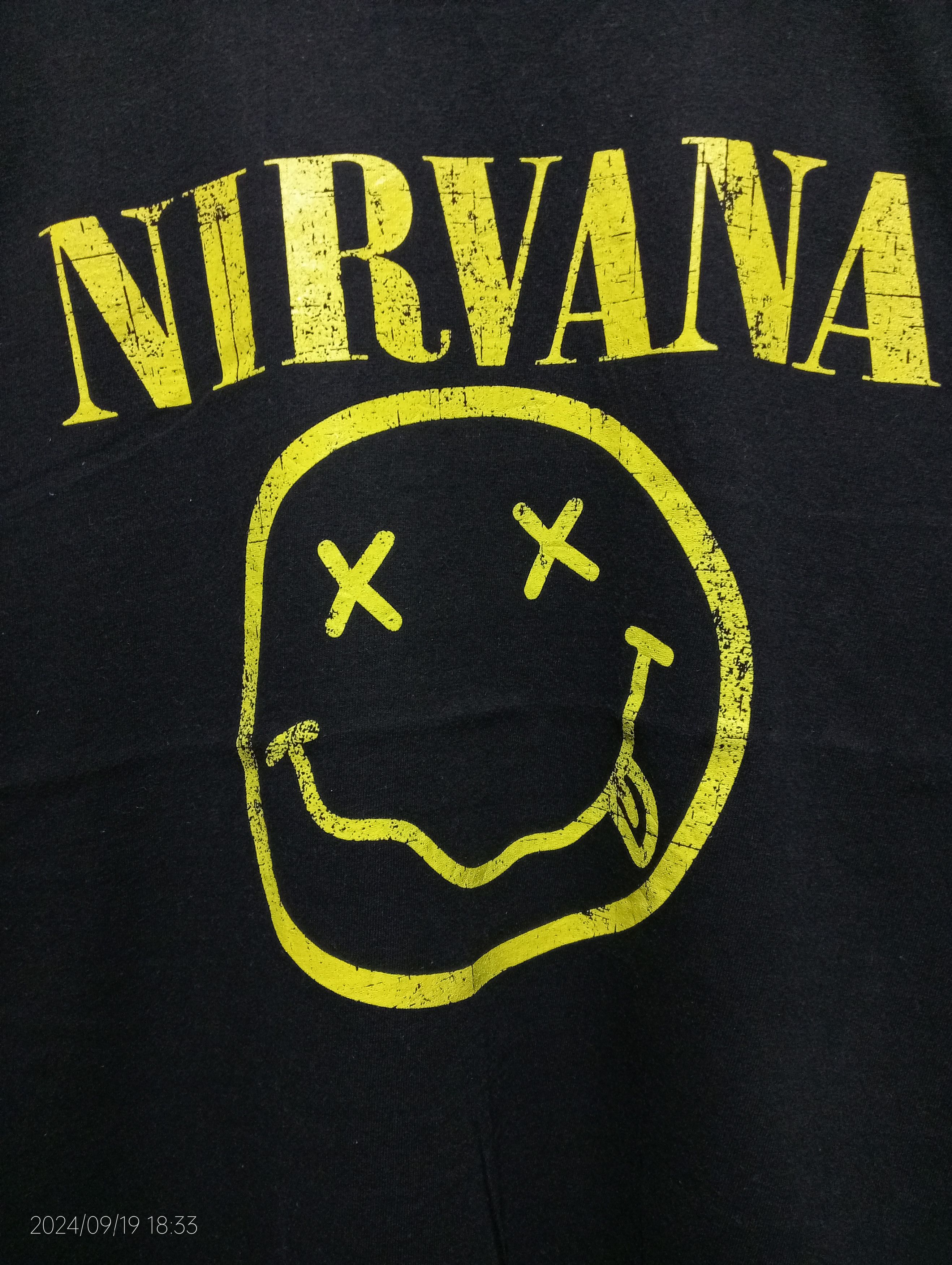 Band Tees Nirvana Smiley Face Tee Very Rare Size US L / EU 52-54 / 3 - 8 Thumbnail