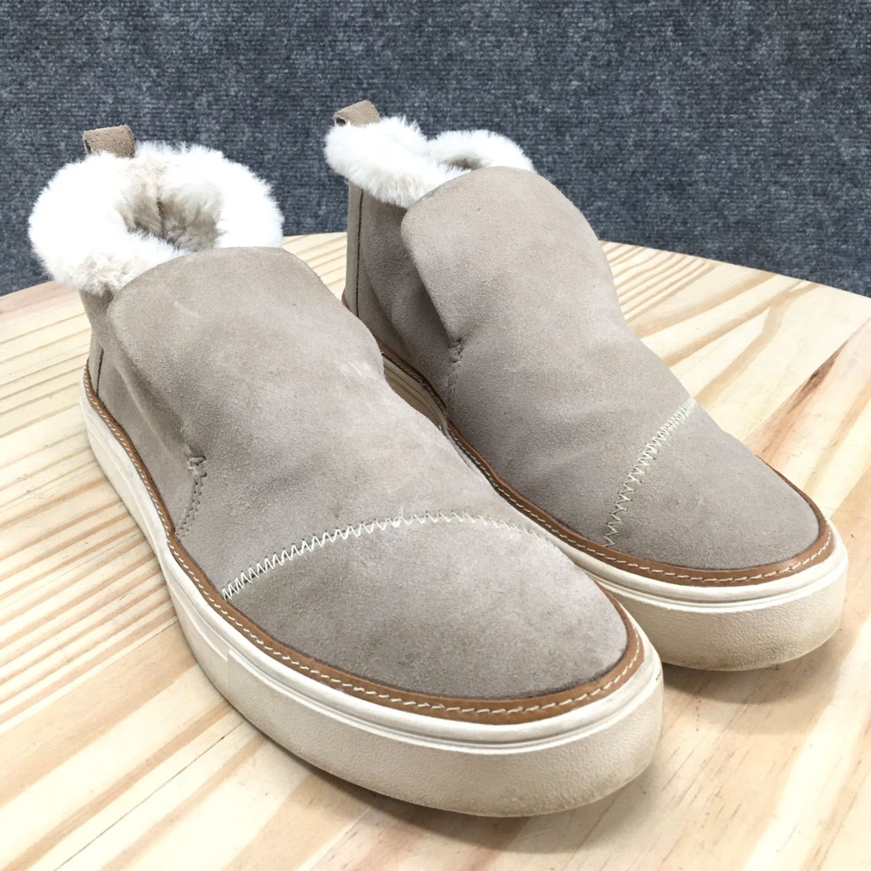 Toms VINTAGE TOMS Boots Womens 10 Paxton Slip On Fur Lined Suede Beige Slipper Style M 10 Beige Shoes Women Size US 10 / IT 40 - 6 Thumbnail
