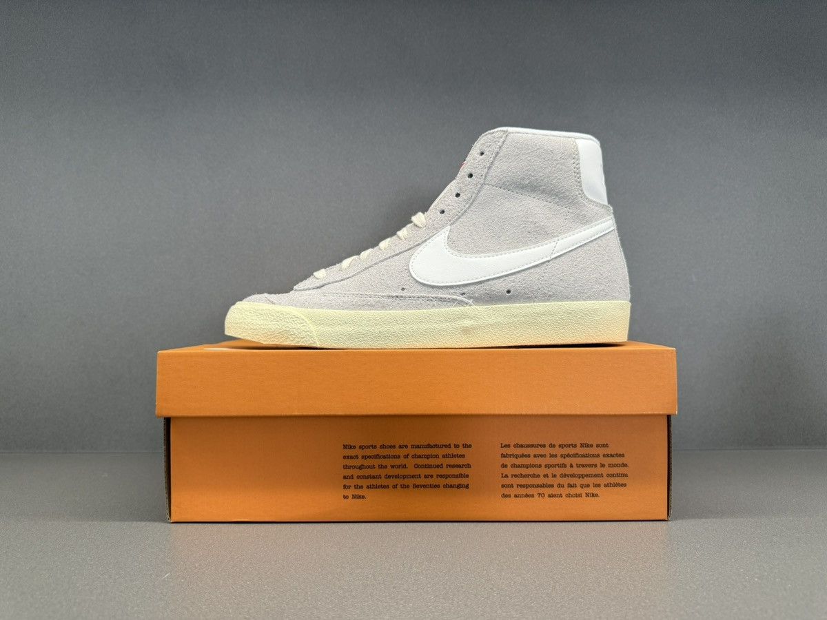 Nike Nike Blazer Mid 77 SE Vintage Light Bone Alabaster Women’s Size US 8 / IT 38 - 2 Thumbnail