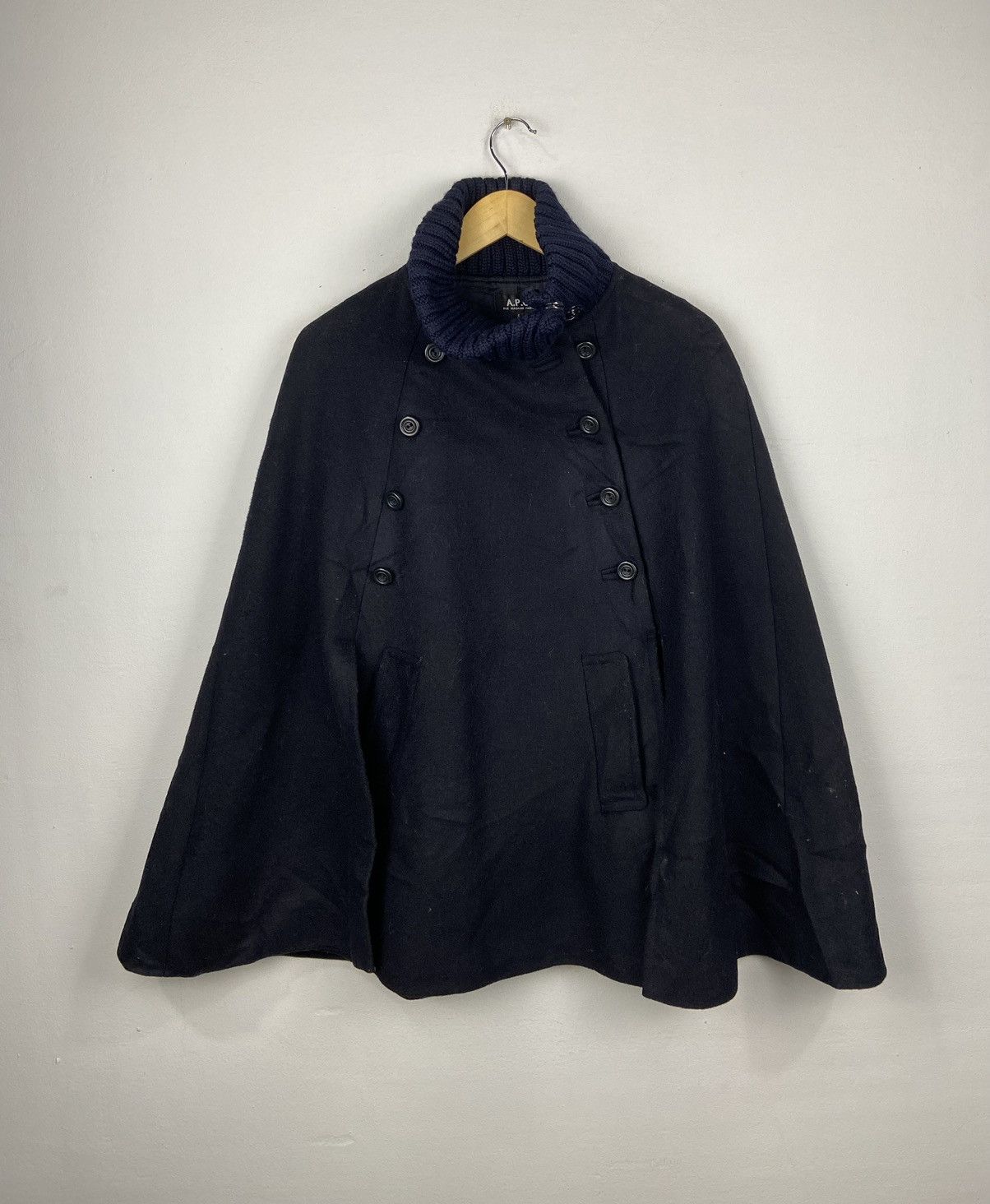 A.P.C. Navy Cape Size S / US 4 / IT 40 - 2 Thumbnail