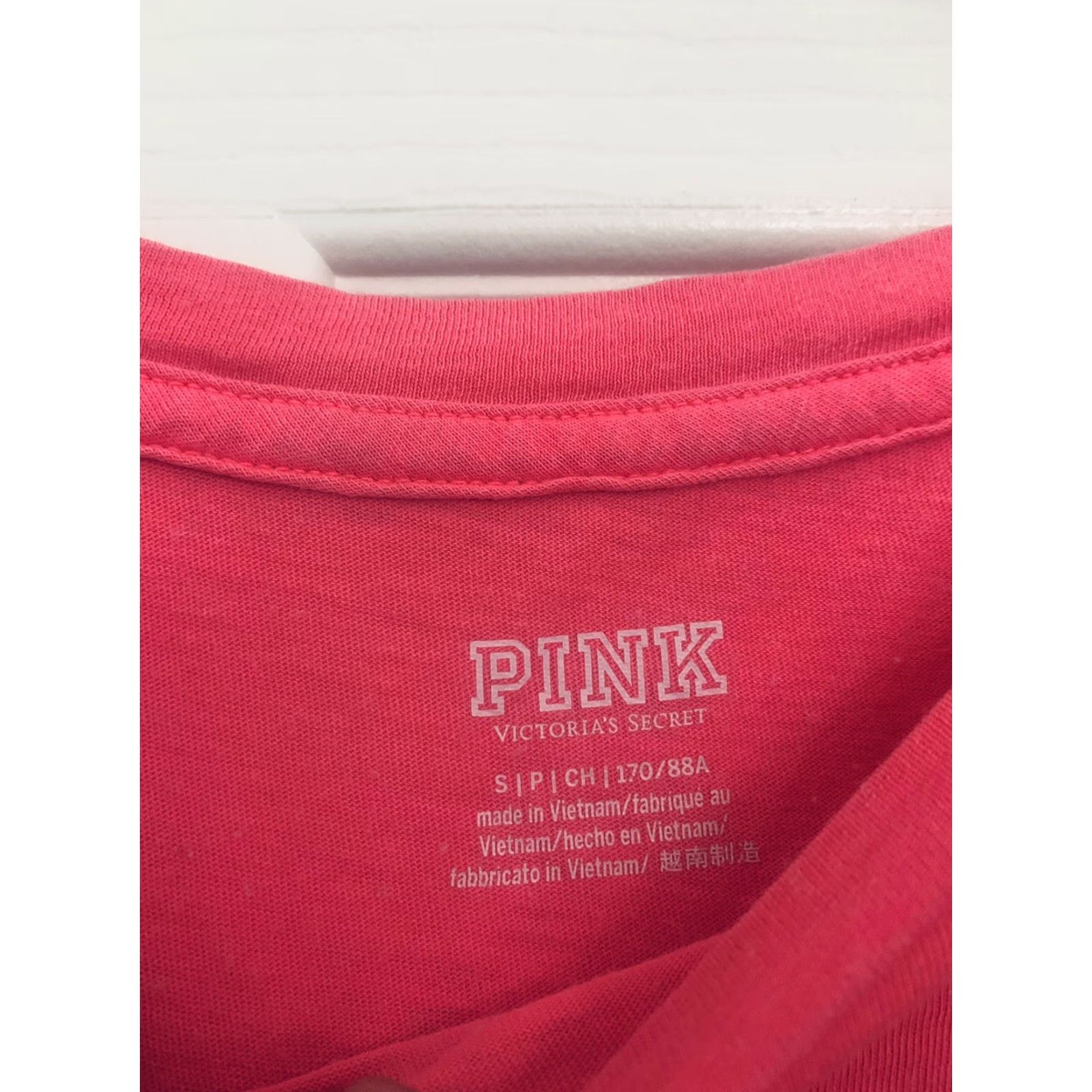 Pinko PINK Crop-Top T-Shirt Small PINK-by-Victorias-Secret Shirt Womens Regular Small Pink Logo Cropped Short Sleeve Knit 100% Cotton VINTAGE No Model: Logo Size S / US 4 / IT 40 - 3 Thumbnail