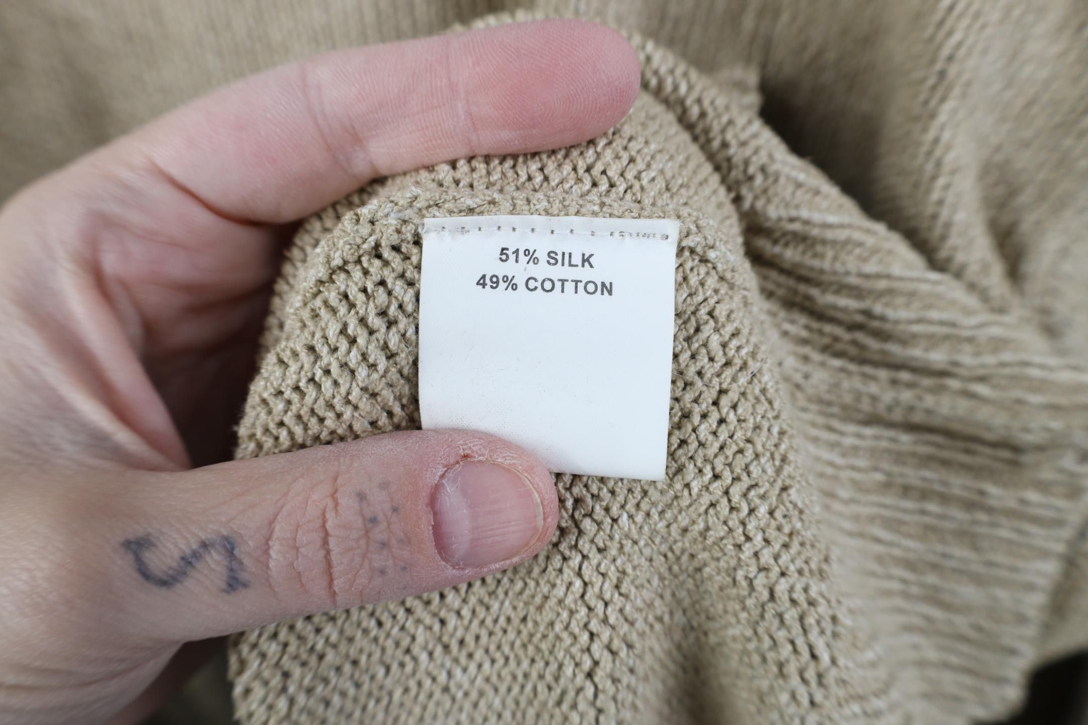 Vintage Vintage 90s Streetwear Silk Blend Knit V-Neck Sweater Size US XL / EU 56 / 4 - 7 Thumbnail