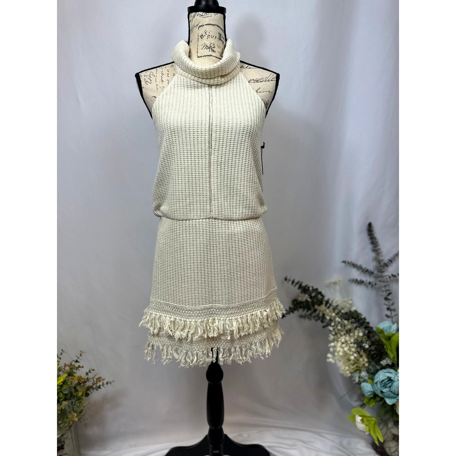 Saylor Saylor Rosario Halter Knit Fringe Dress in Ecru M Size M / US 6-8 / IT 42-44 - 7 Thumbnail