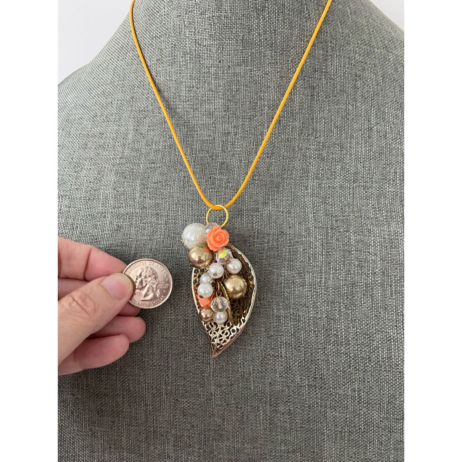 Handmade leaf pendant necklace Size ONE SIZE - 4 Thumbnail