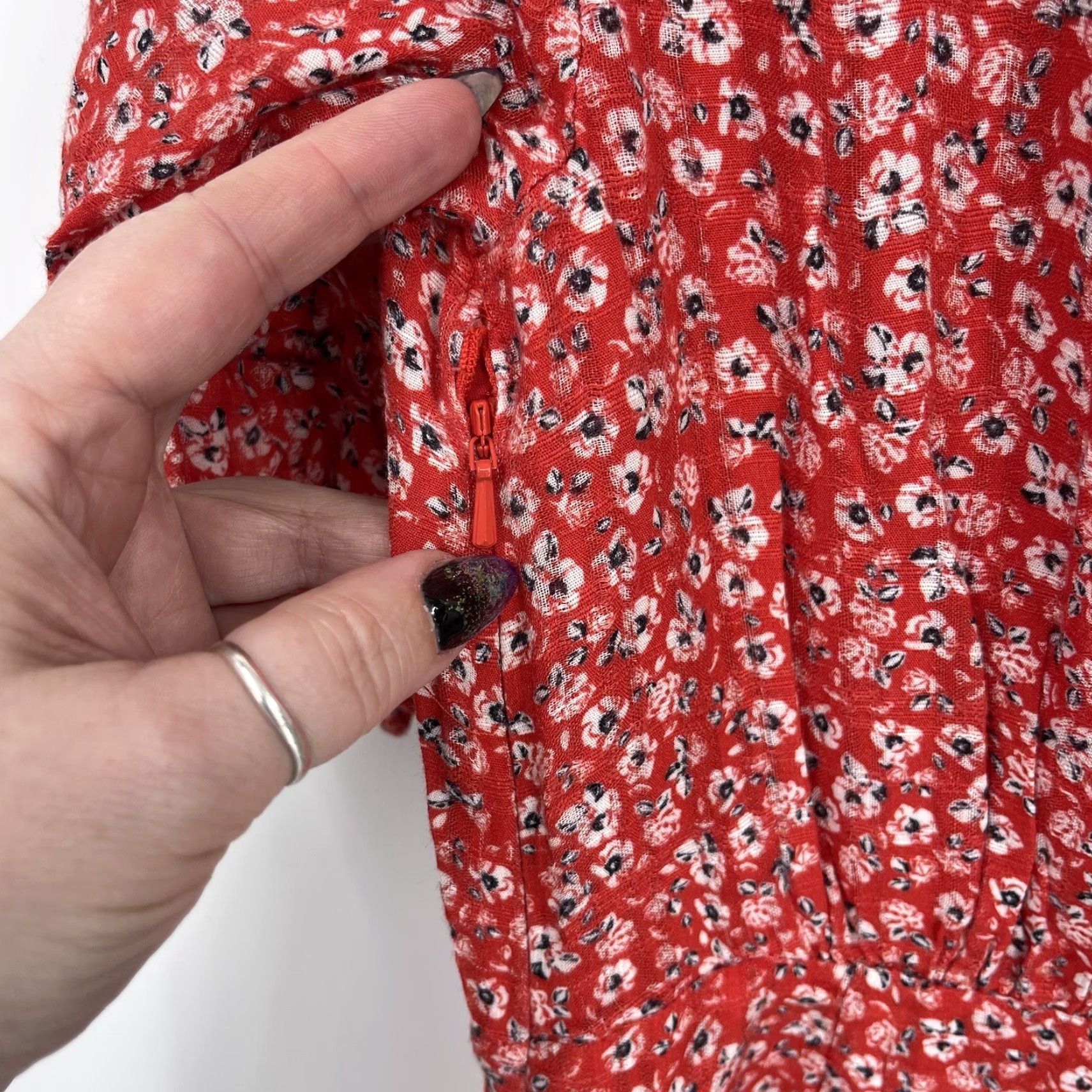 Anthropologie Stevie May Dress Womens XS Faux Wrap Red Floral Boho Mini V-Neck Short Sleeve Casual 90s Bohemian Womens Size XS / US 0-2 / IT 36-38 - 7 Thumbnail