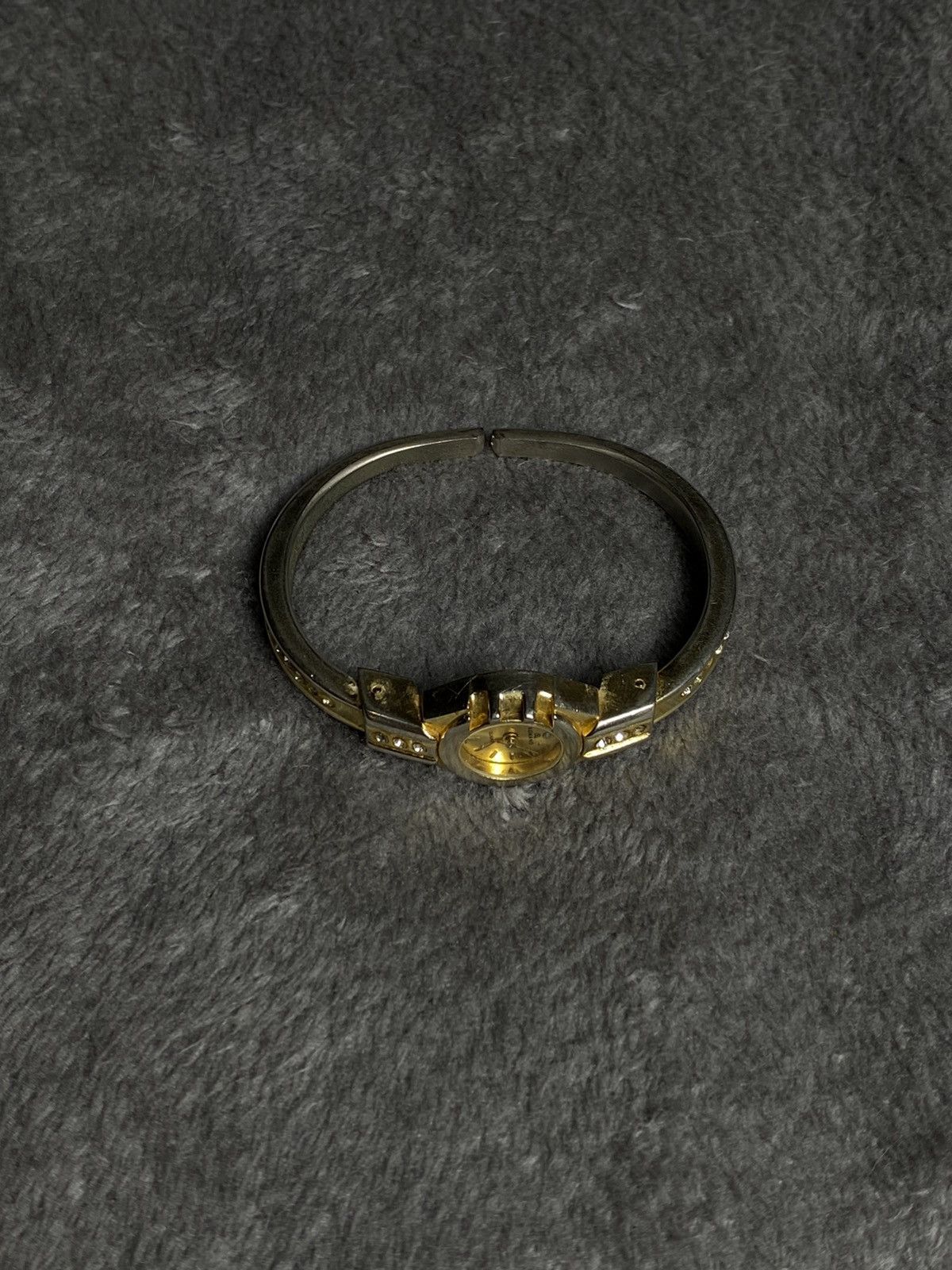 Vintage Vintage Bracelet Watch Gold Tone with Rhinestones Work 100% Size ONE SIZE - 4 Thumbnail