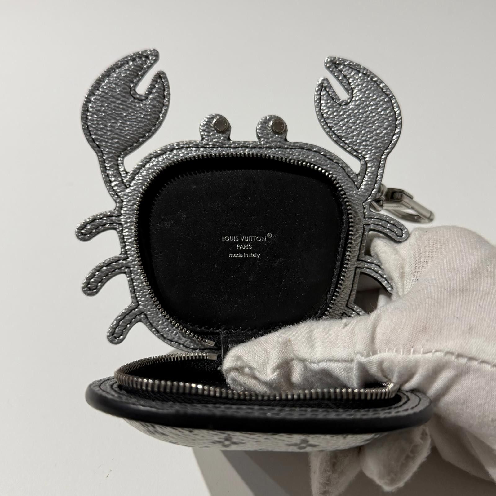 Louis Vuitton Louis Vuitton Leather Crab Bag Charm Size ONE SIZE - 12 Thumbnail
