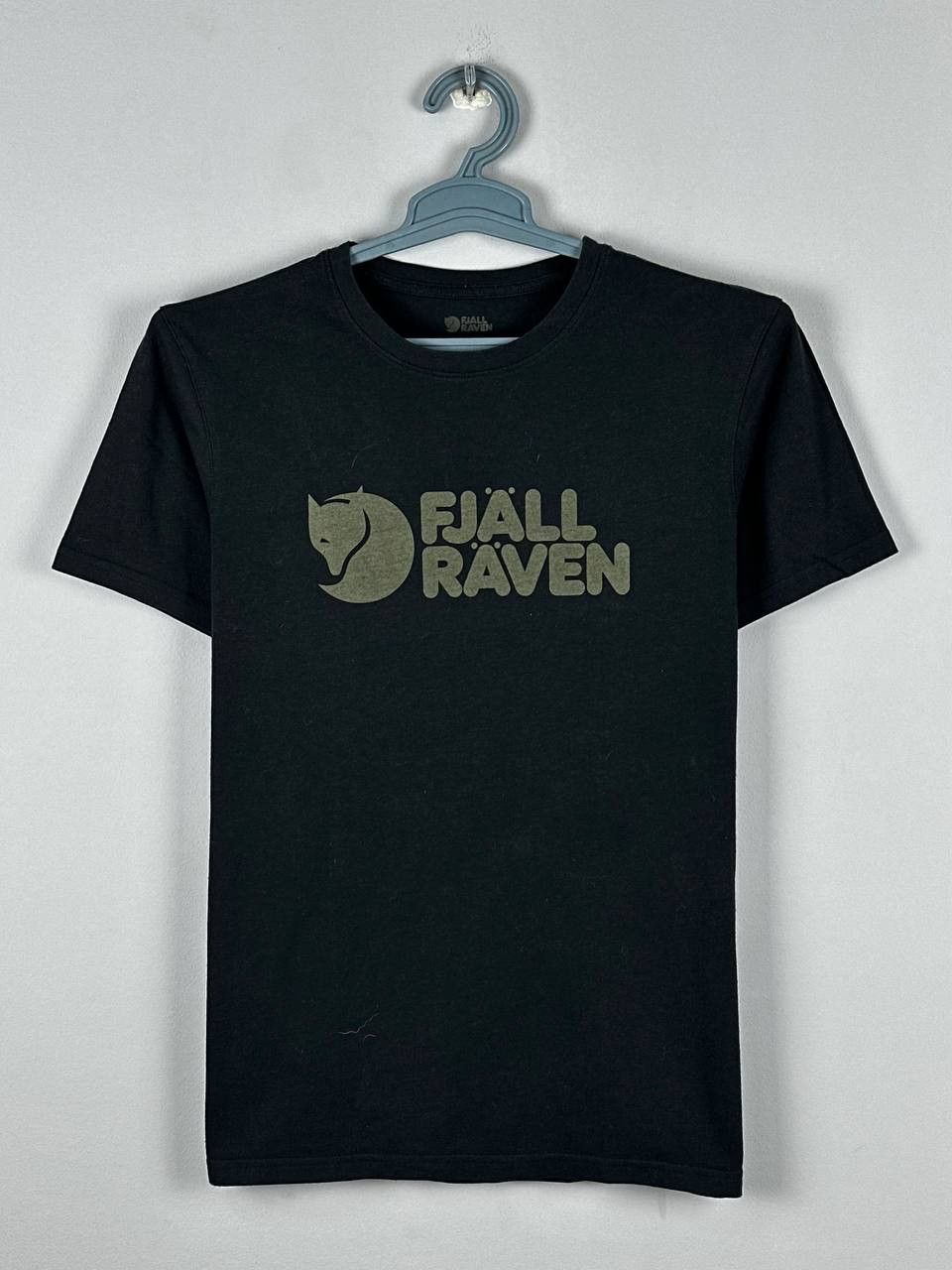 Fjallraven Fjallraven Outdoor Big Logo Balck T Shirt Size US S / EU 44-46 / 1 - 1 Thumbnail