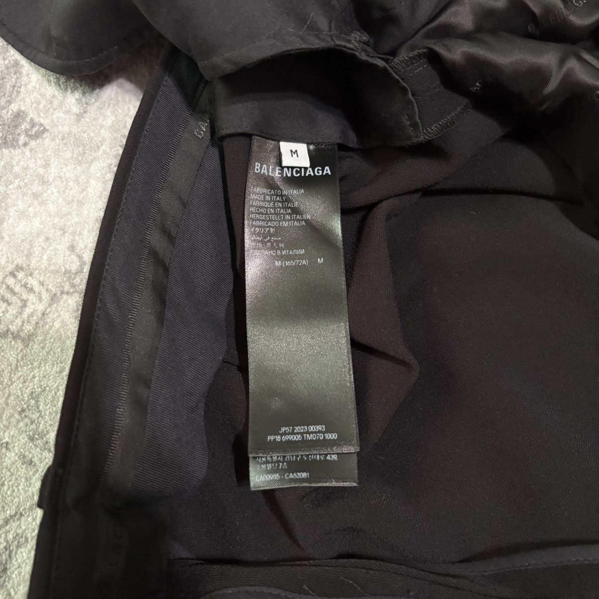 Balenciaga Balenciaga 2023 Pleated Trousers BNWT Black | Size M Size US 33 - 11 Thumbnail