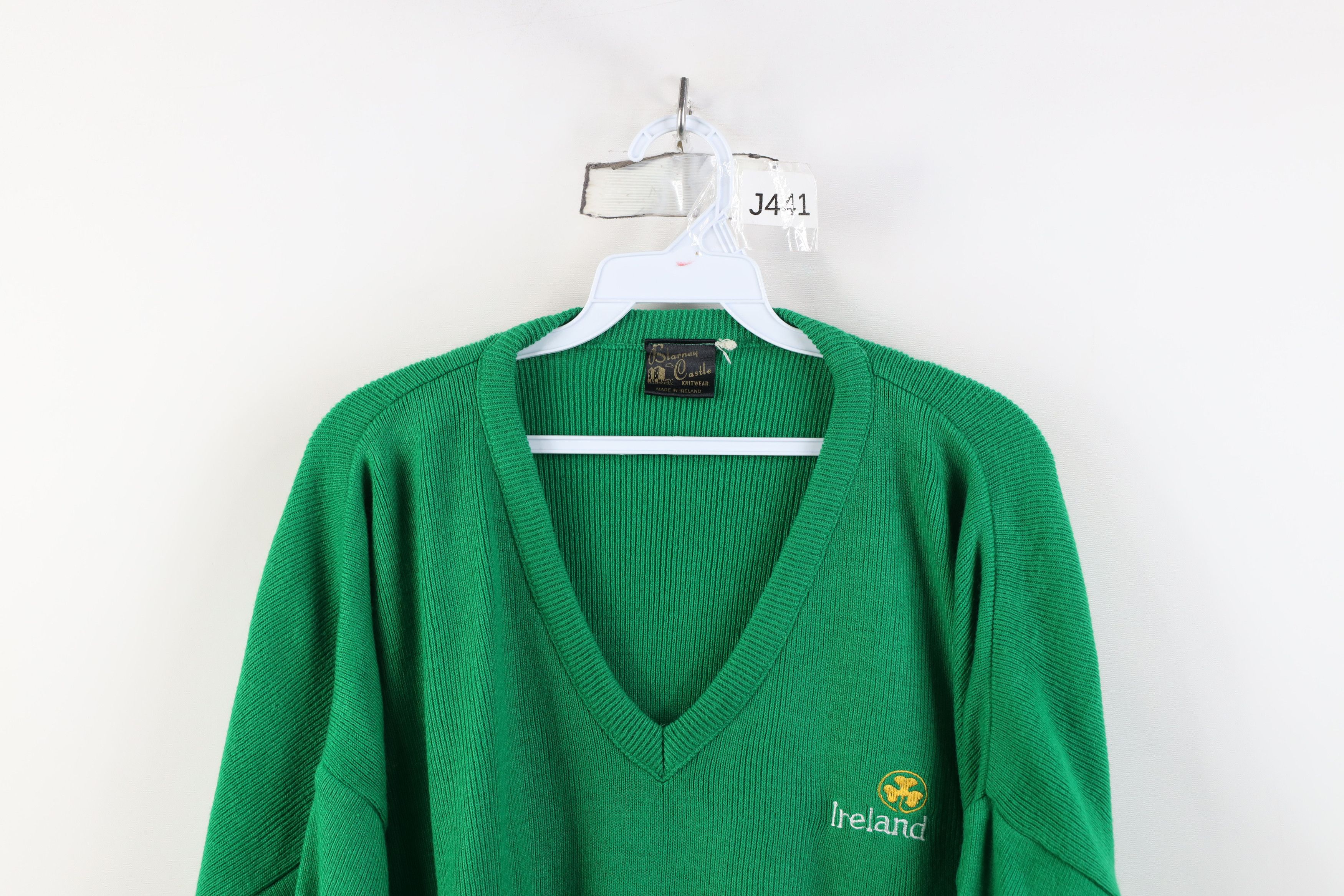 Vintage Vintage 90s Ireland Ribbed Knit V-Neck Sweater Kelly Green Size US XXL / EU 58 / 5 - 2 Thumbnail