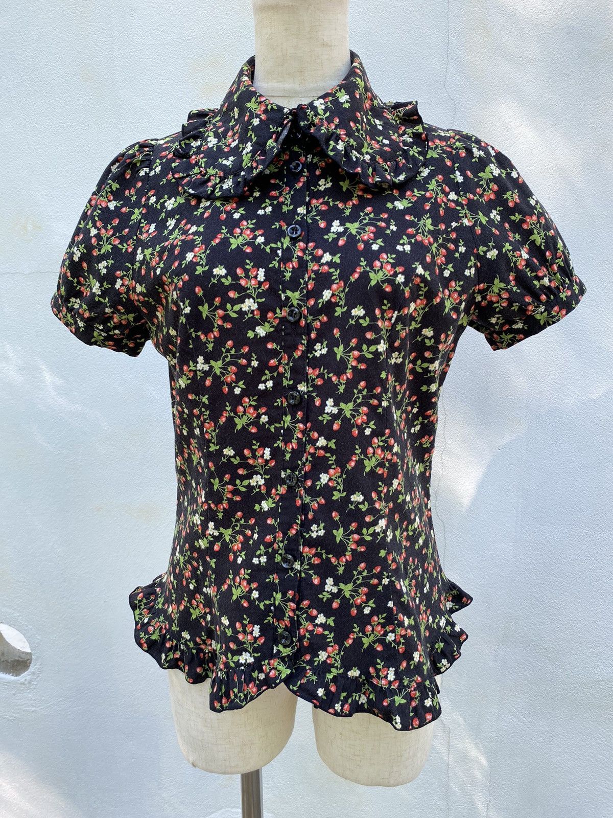 Japanese Brand × Seditionaries Peace Now Strawberry printed Ruffle Puff Blouse shirt Size M / US 6-8 / IT 42-44 - 1 Thumbnail