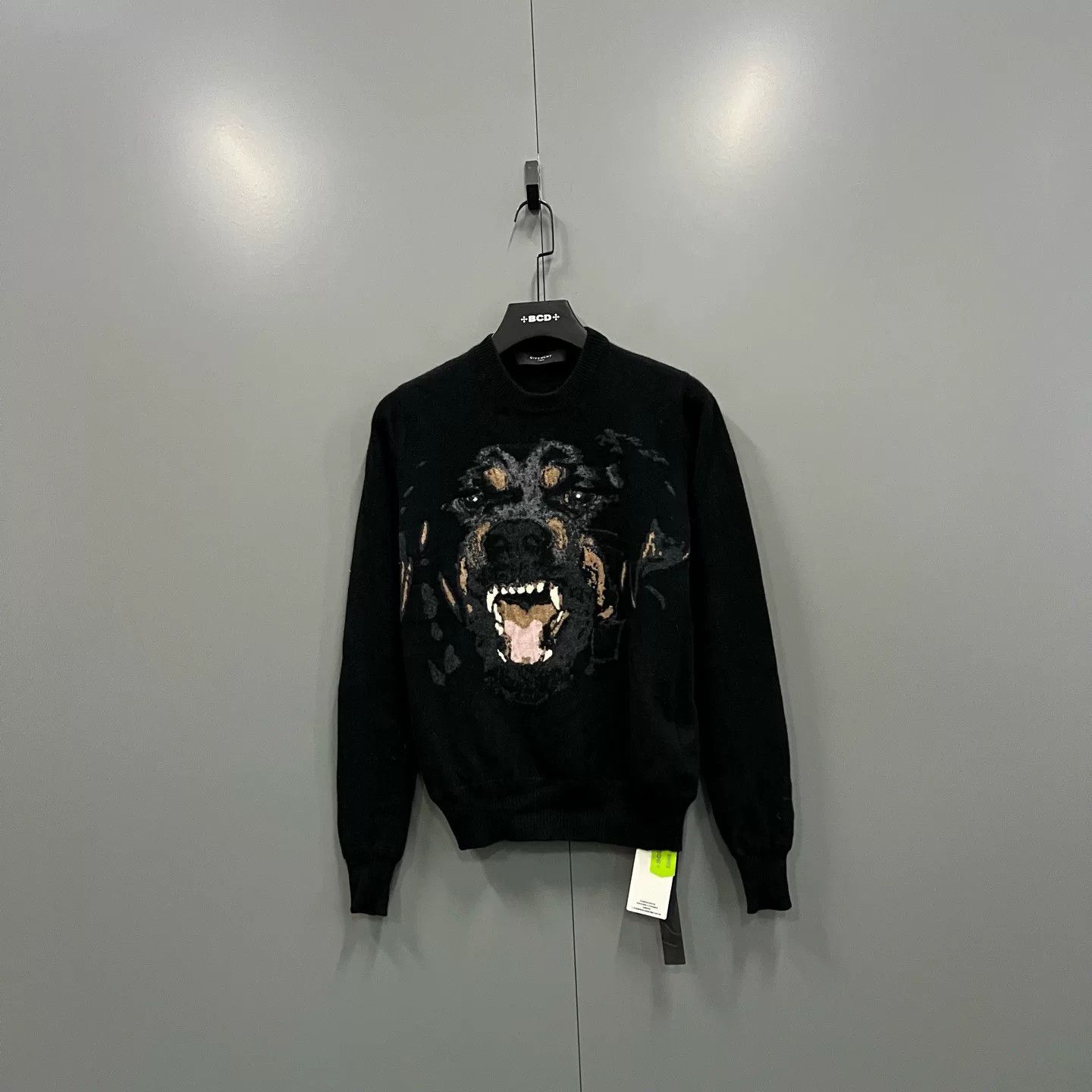 Givenchy givenchy dog print sweater in excellent condition Size US XS / EU 42 / 0 - 1 Thumbnail