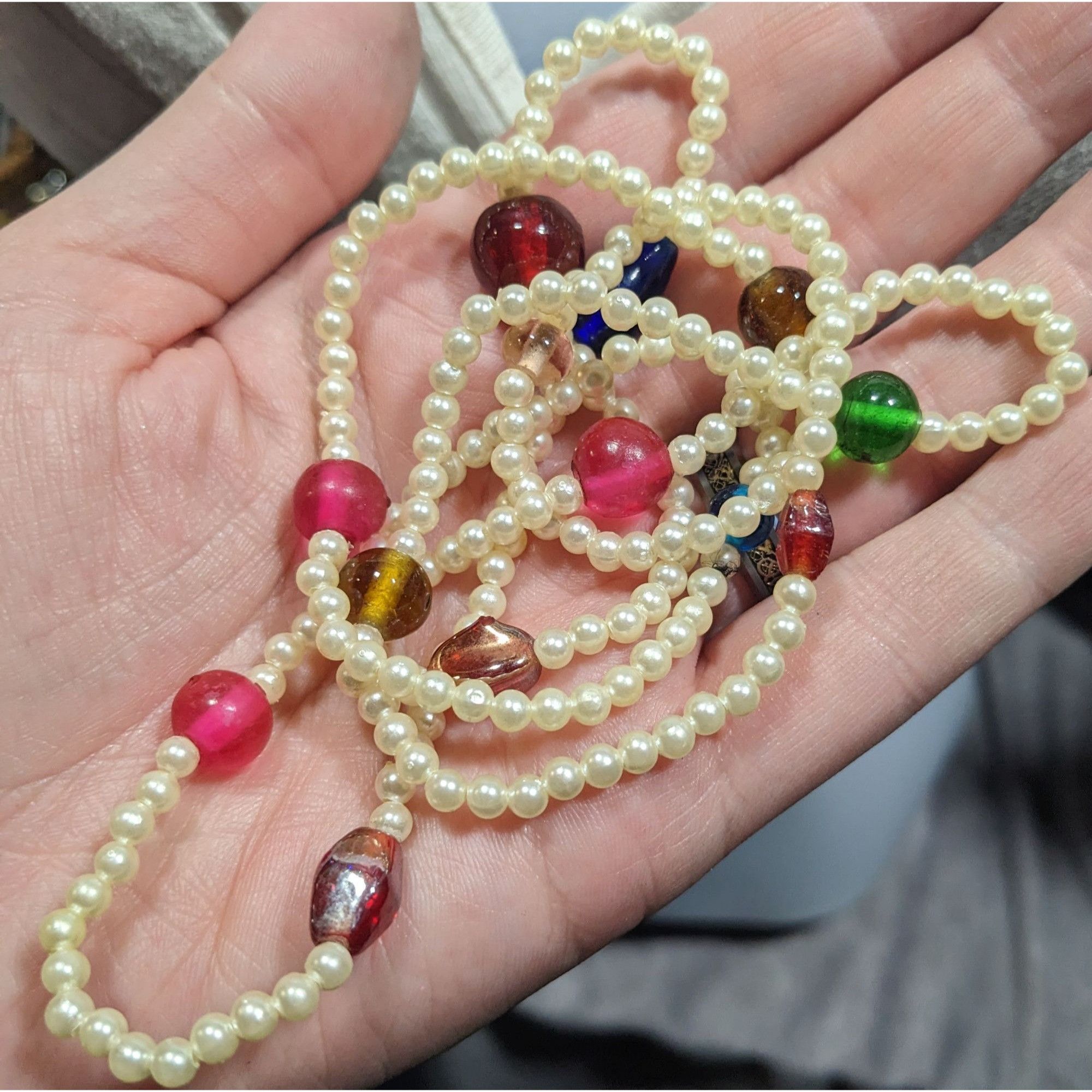 Other Elegant Faux Pearl Beaded Necklace With Rainbow Accents Size ONE SIZE - 3 Thumbnail