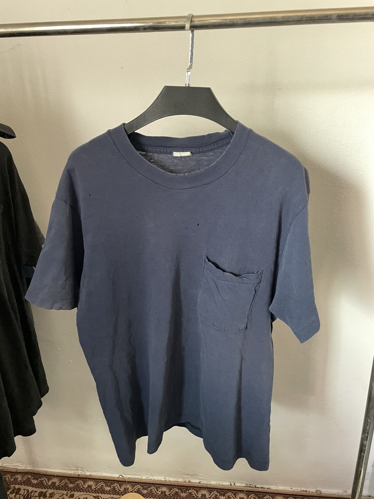 Vintage Vintage 90s Blank Pocket Tee – Natural Sun Fade Size US M / EU 48-50 / 2 - 1 Thumbnail