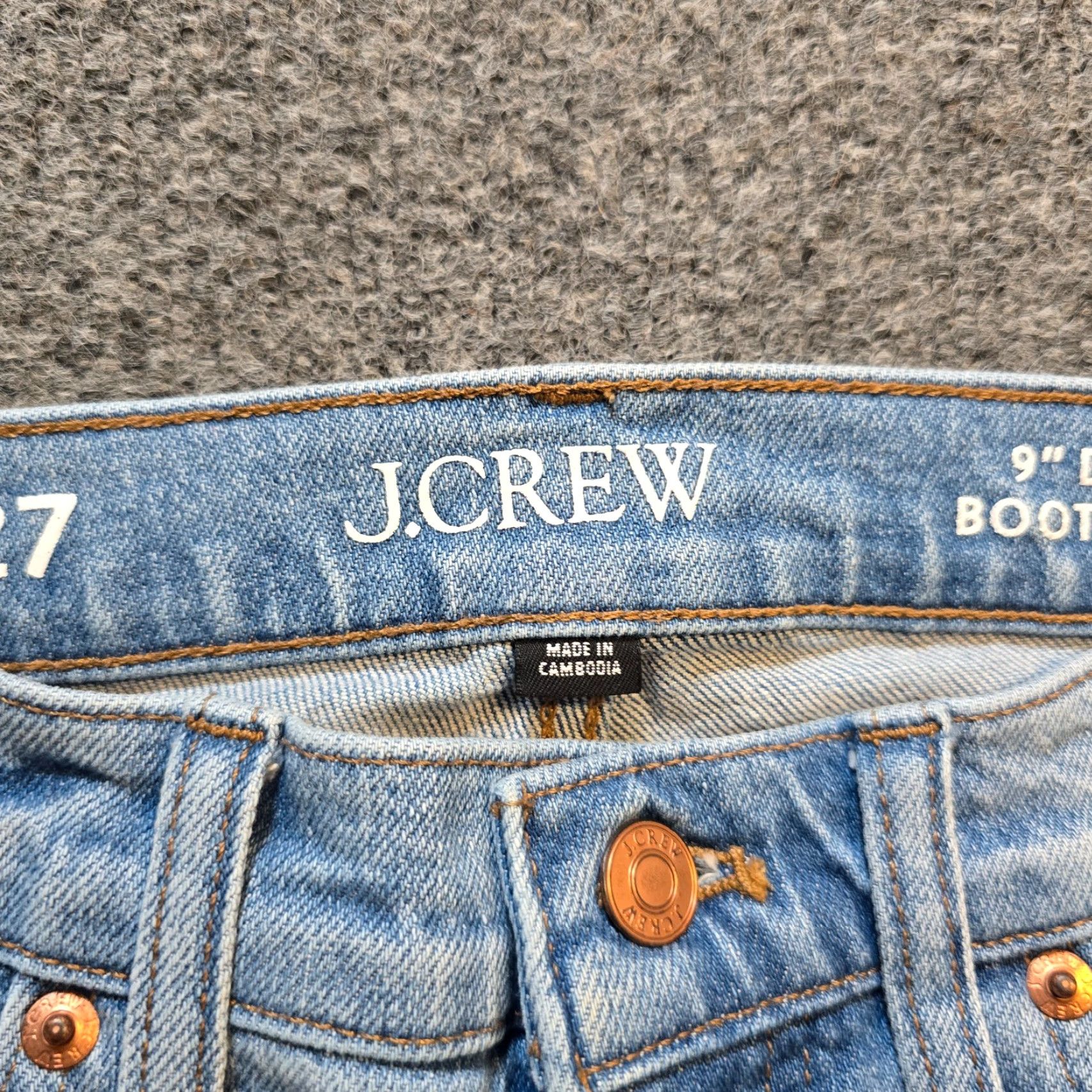 J.Crew J.CREW Jeans Womens 27 Blue 9 Inch Denim Boot Crop Light Wash Raw Hem Capsule Crop Jeans Women Regular 5-Pocket Denim Campture? Size 27" / US 4 / IT 40 - 5 Thumbnail