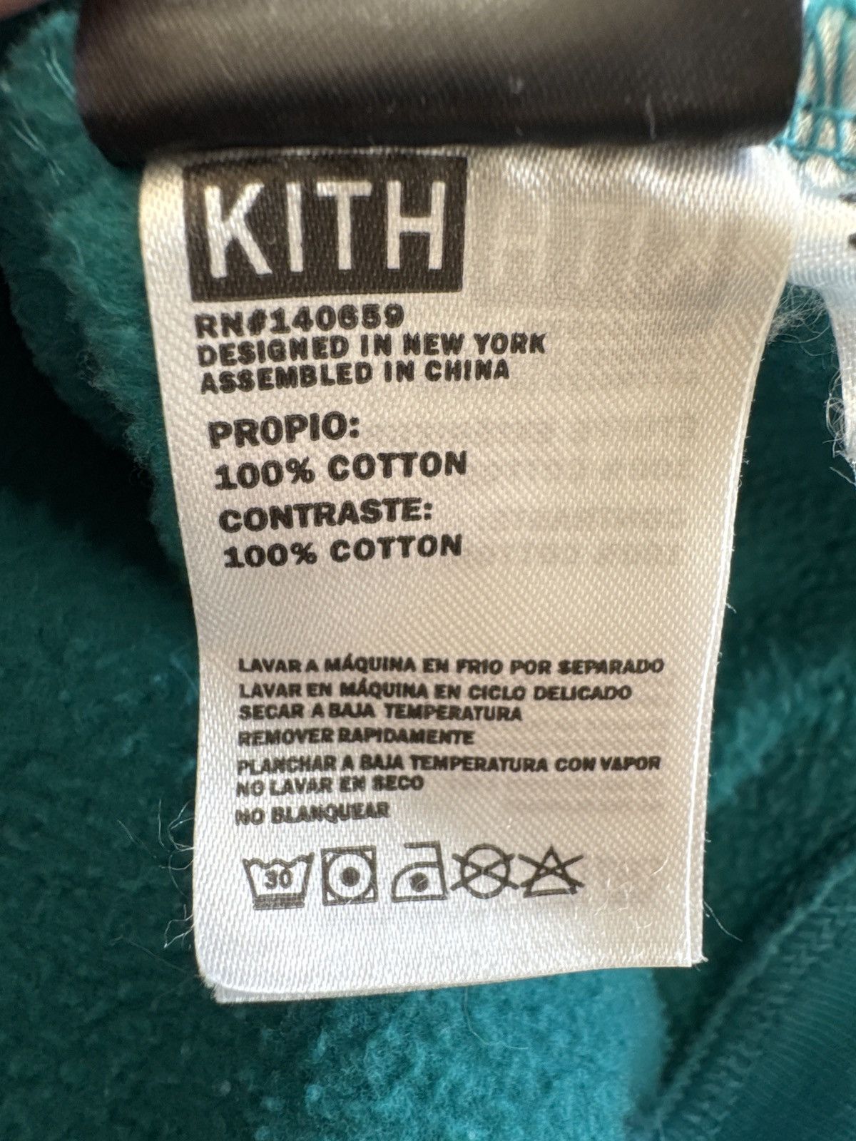 Kith FW17 Kith x Vogue Teal Logo Crewneck Size US XL / EU 56 / 4 - 4 Thumbnail