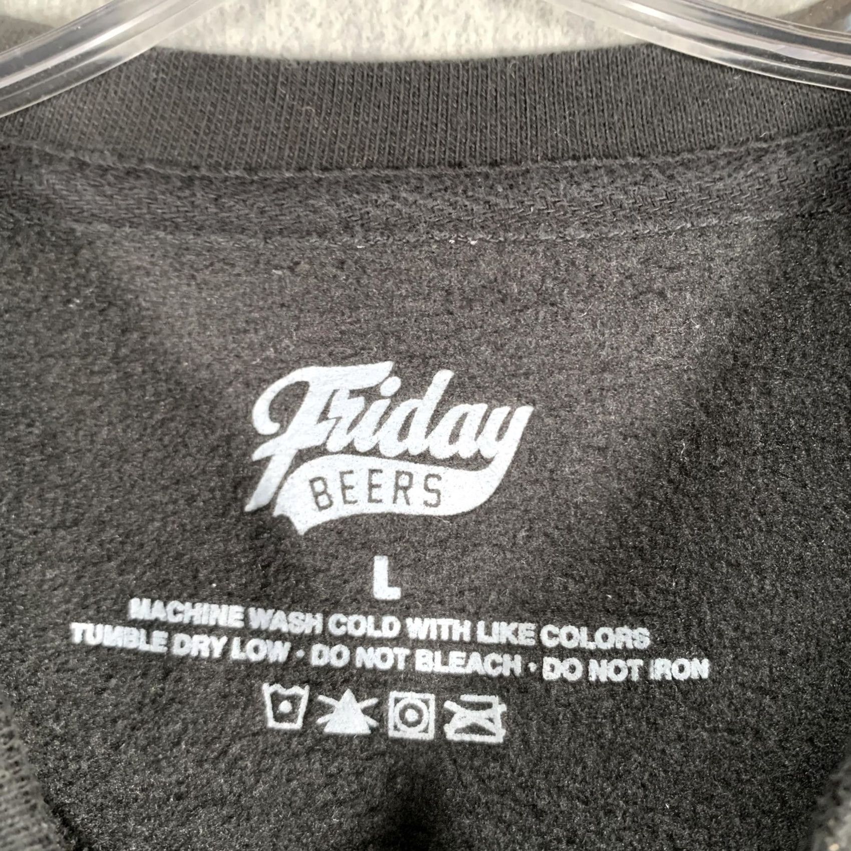 Vintage Friday Beers Sweatshirt Mens Large Black Graphic Print Christmas Stocking Holiday Crewneck Pullover Knit Fleece Size US L / EU 52-54 / 3 - 5 Thumbnail