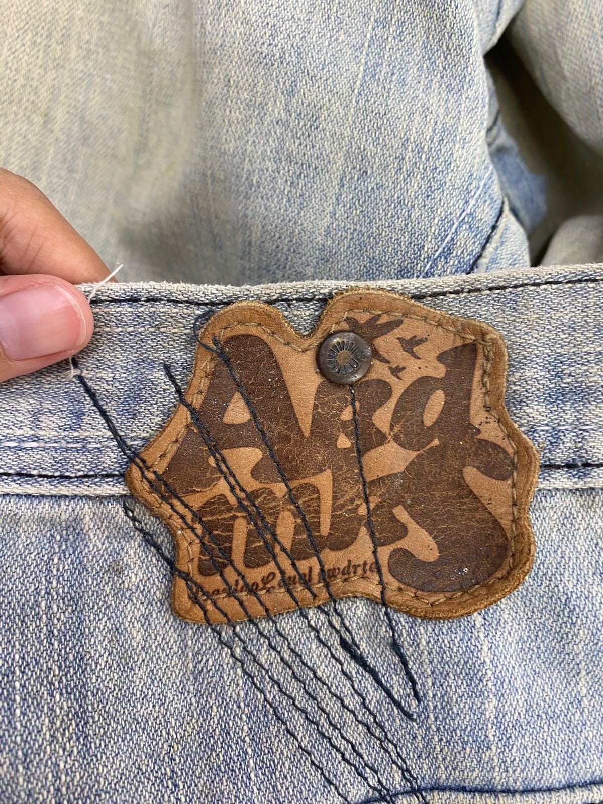Japanese Brand Japanese Brand Light Faded Wash Style Loose Jeans Size US 34 / EU 50 - 11 Thumbnail
