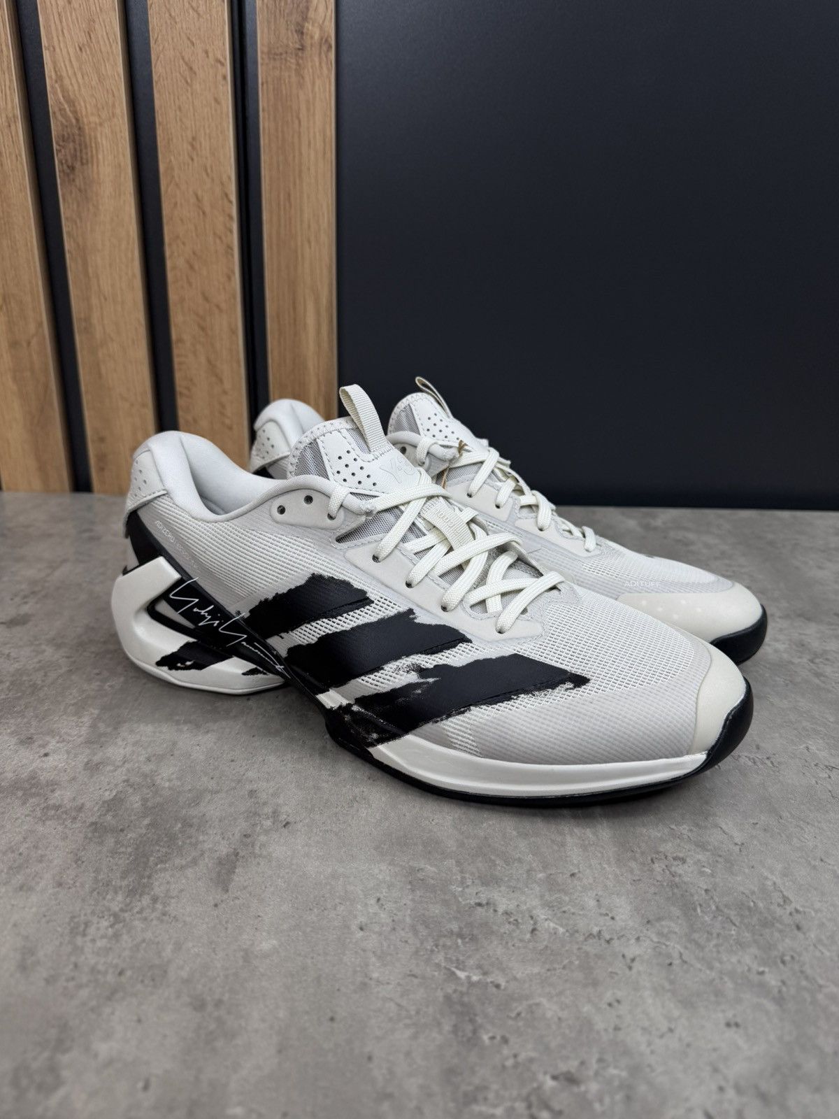Y-3 Adidas Y-3 Adizero Ubersonic 5 Tennis Shoes Size US 9 Size US 9 / EU 42 - 2 Thumbnail
