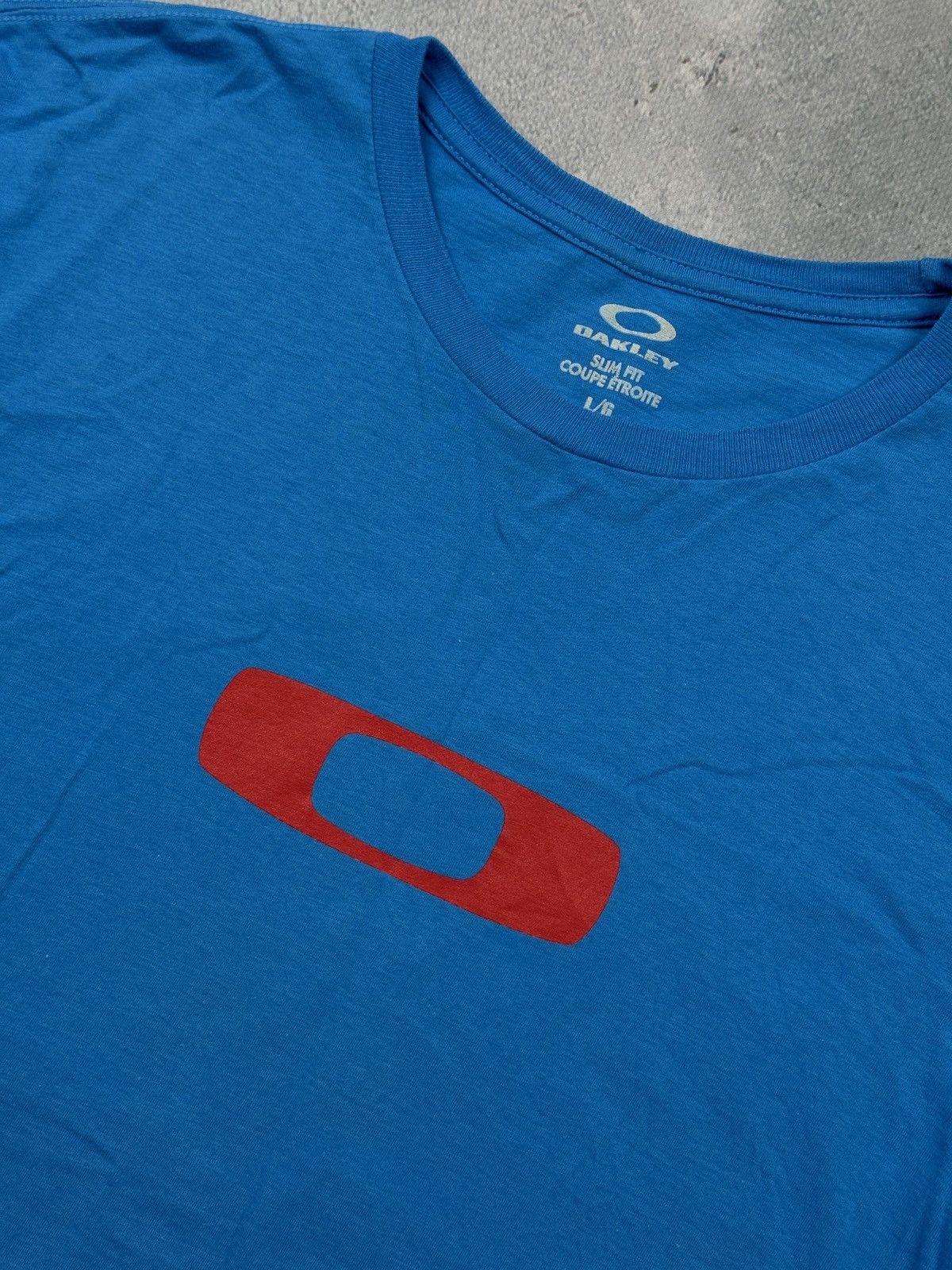 Oakley Vintage Oakley Blue Tee with Red Ellipse Big Logo 00s Y2K Size US L / EU 52-54 / 3 - 2 Thumbnail