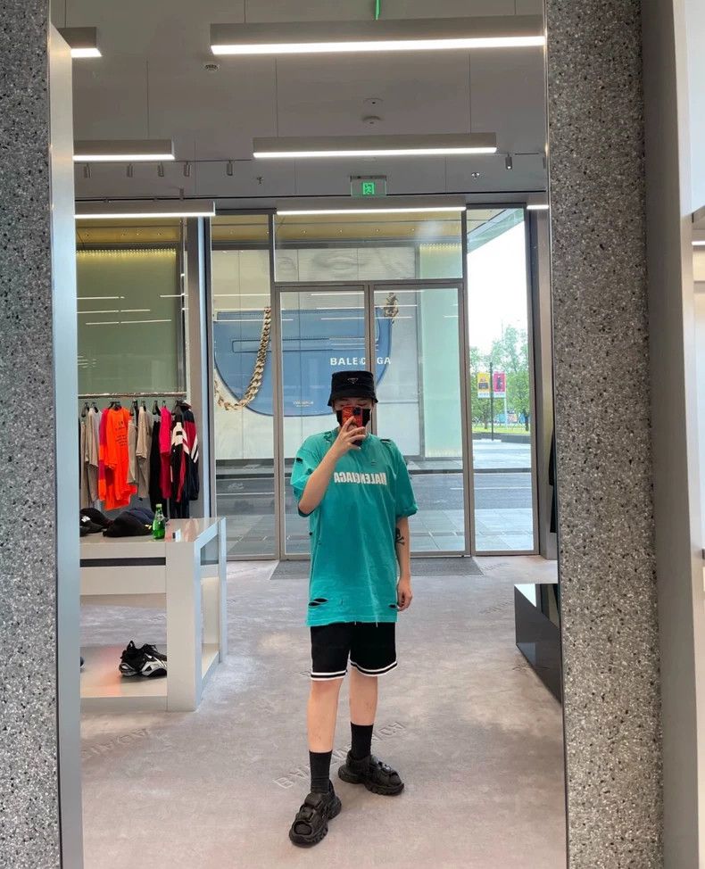 Balenciaga Balenciaga Lake water green havoc logo short sleeves Size US M / EU 48-50 / 2 - 8 Thumbnail