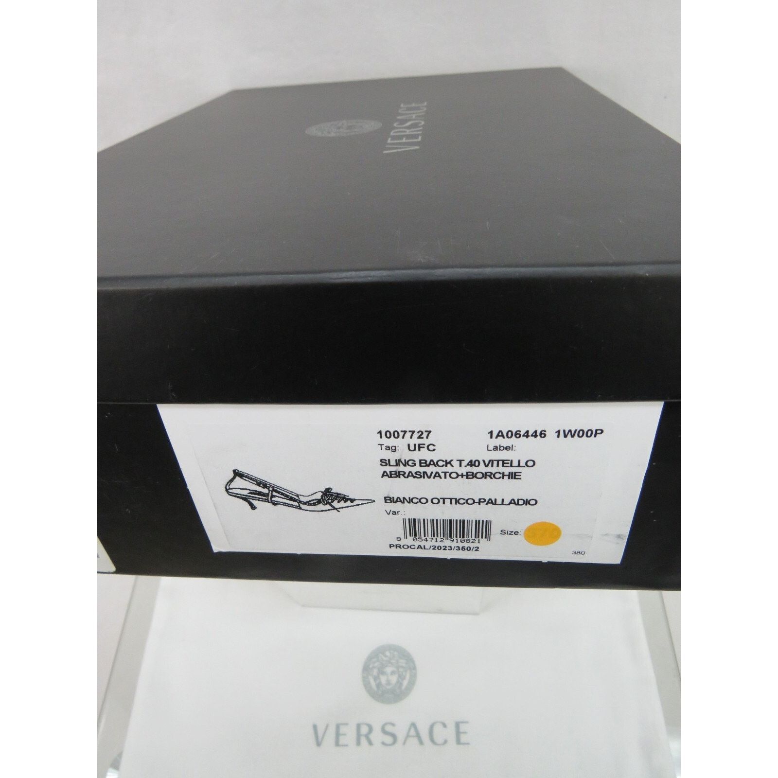 Versace VERSACE WHITE PATENT LEATHER GOLD MEDUSA KITTEN PUMPS 41 11 Size US 11 / IT 41 - 13 Thumbnail