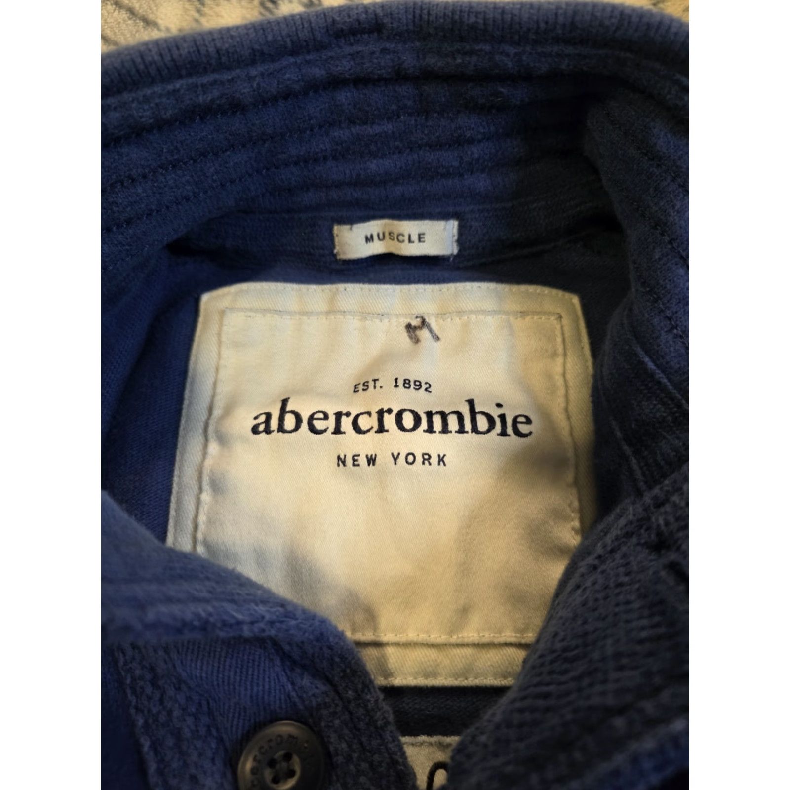 Abercrombie & Fitch VINTAGE Abercrombie & Fitch Kangaroo Pocket Mockneck Henley Blue Shirts Mens XL Medium Boys Xl? Size US M / EU 48-50 / 2 - 7 Thumbnail