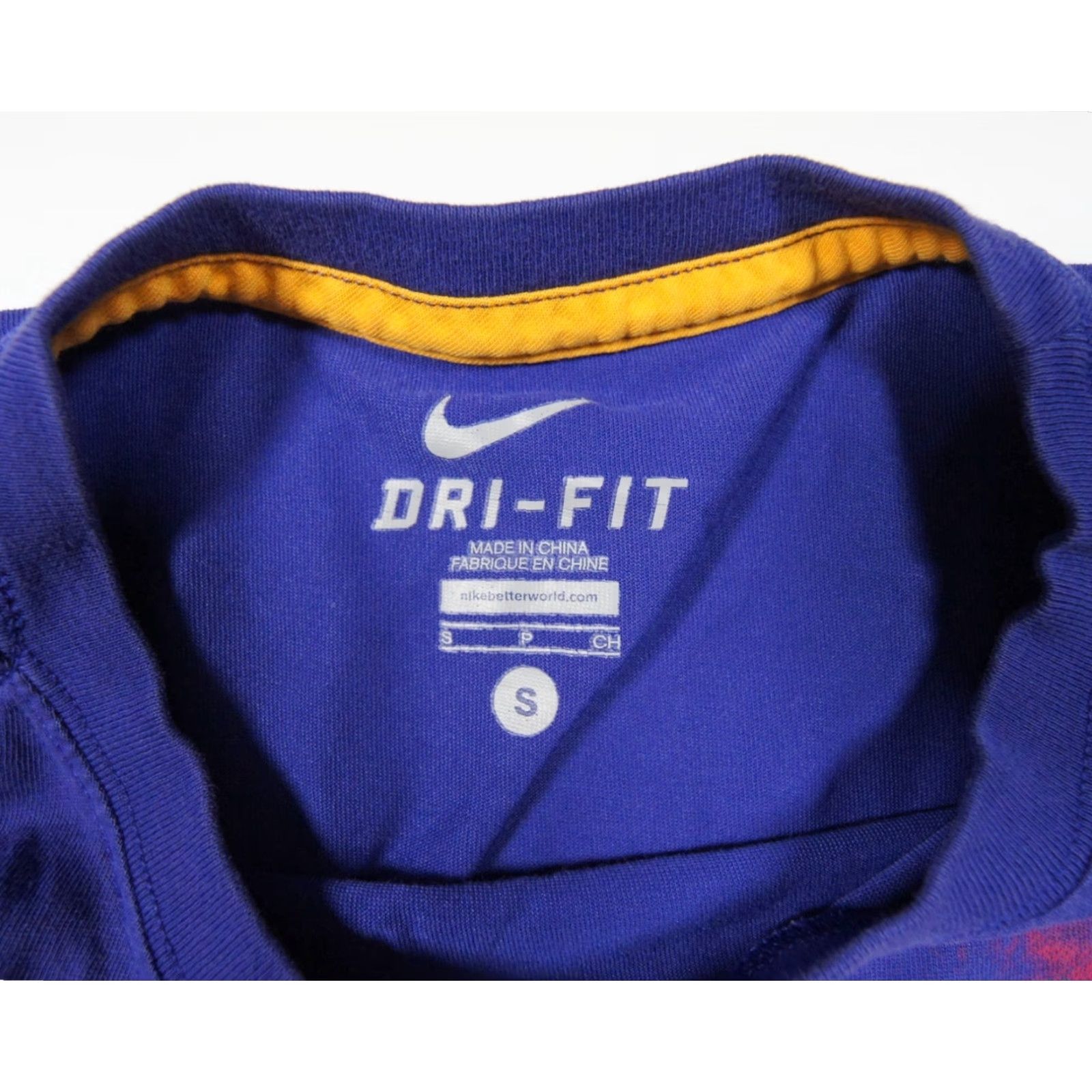 Nike KOBE BRYANT Nike Dri-FIT Shirt Mens Small Purple Tee Basketball Mamba Logo Unstitched Sleeve Damage Nike Dri-Fit T-Shirt Mens S Purple Basketball Size US S / EU 44-46 / 1 - 5 Thumbnail