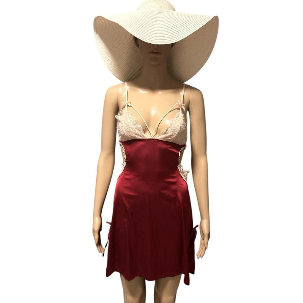Designer Sexy Red Satin and Lace Chemise Size ONE SIZE - 1 Thumbnail