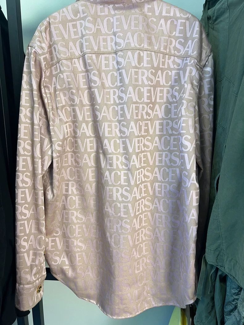 Versace Versace Letter print full print square neck button-down lo Size US M / EU 48-50 / 2 - 2 Thumbnail