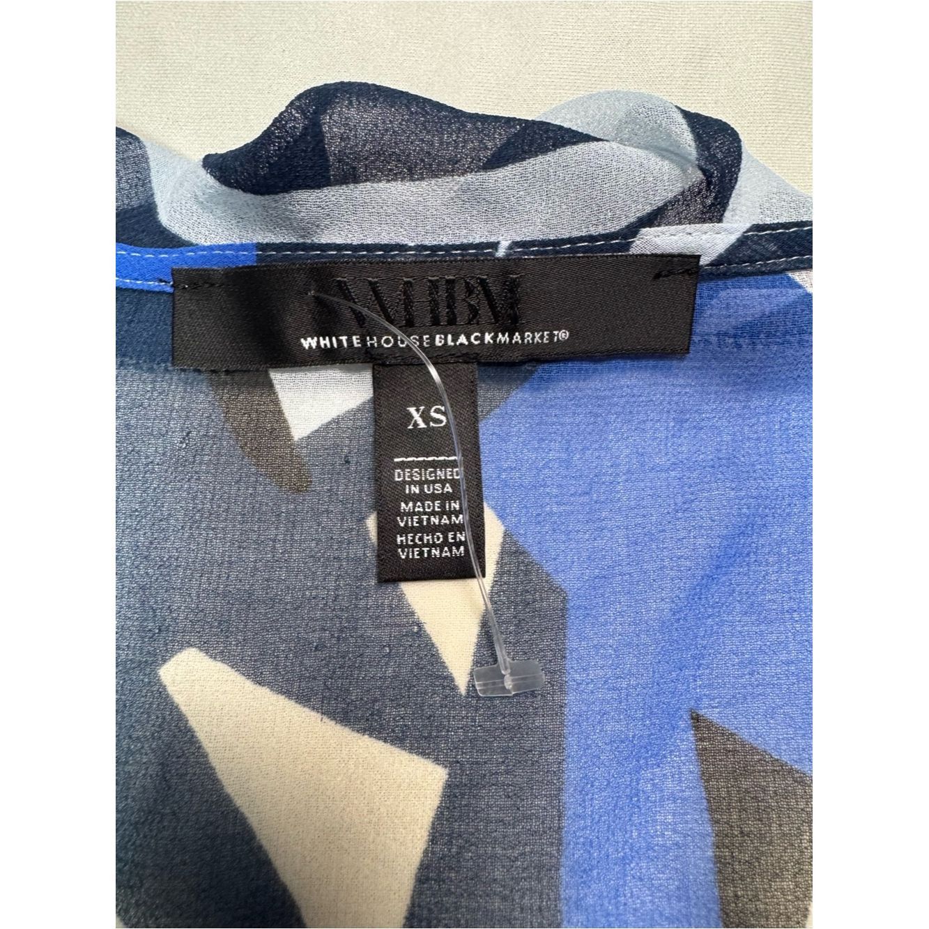 White House Black Market White House Black Market Sheer Abstract Blue and White Ruff Size XS / US 0-2 / IT 36-38 - 6 Thumbnail