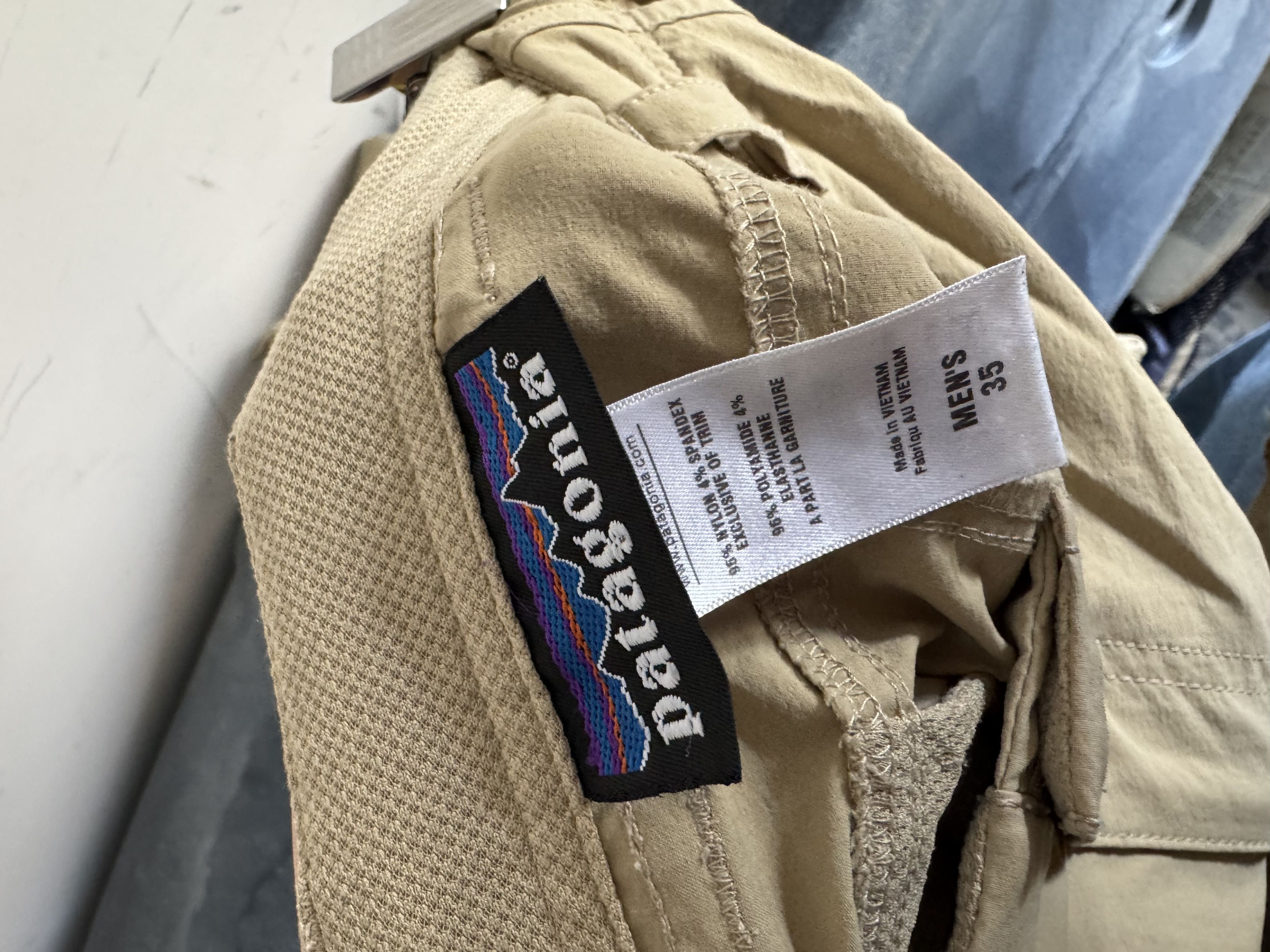 Patagonia Patagonia waterproof pant Size US 34 / EU 50 - 5 Thumbnail
