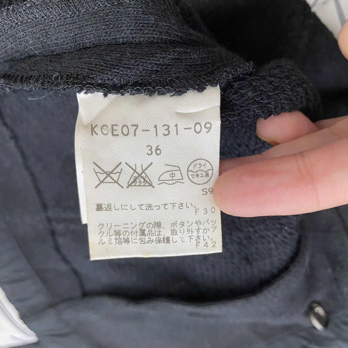 Japanese Brand FRAGILE Japanese Brand Big Button Black Coat Jacket Size S / US 4 / IT 40 - 6 Thumbnail
