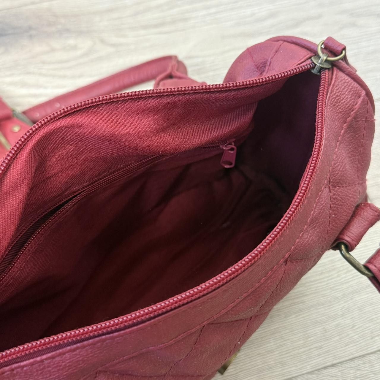 Vintage Vintage 2000s Red Leather Bag Affilaction Size ONE SIZE - 6 Thumbnail