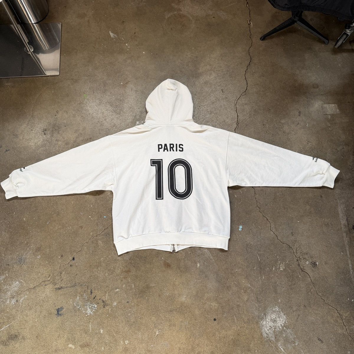 Balenciaga BNWT BALENCIAGA SOCCER HOODIE PARIS EDITION Size US M / EU 48-50 / 2 - 7 Thumbnail