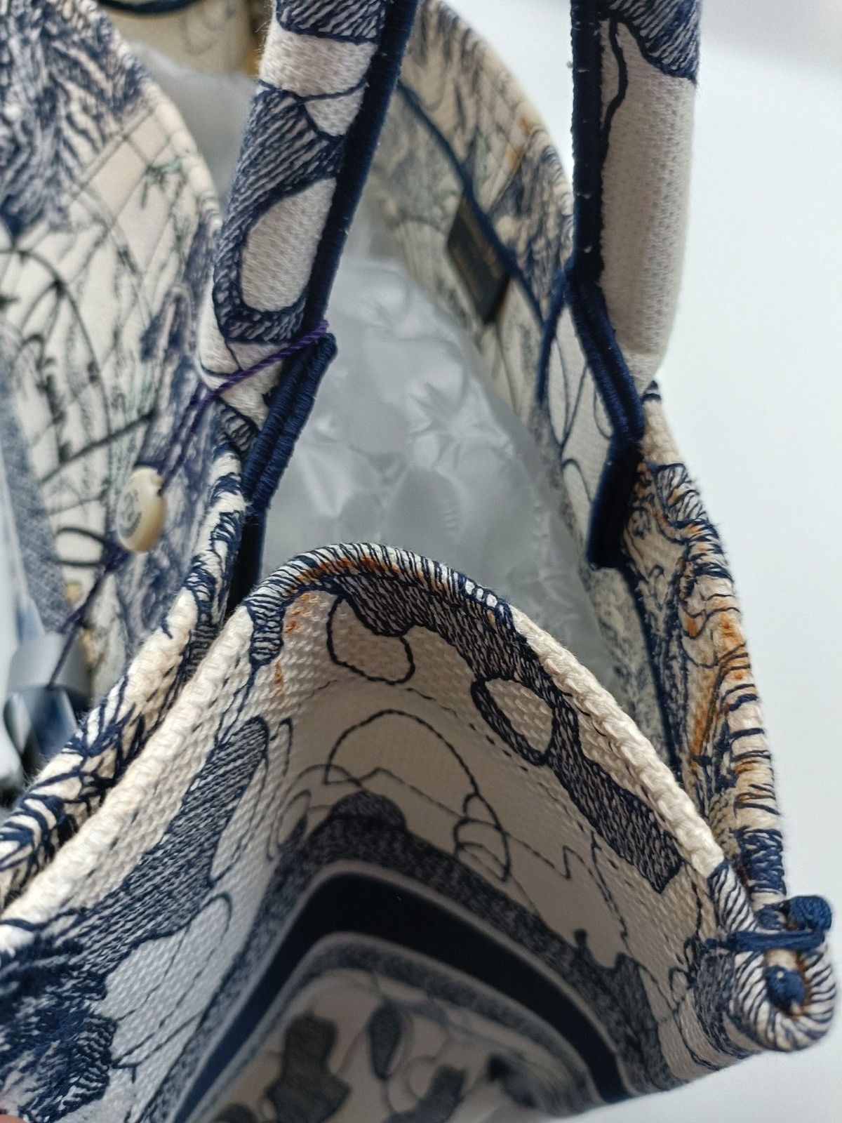 Dior Canvas Embroidered Medium Around The World Book Tote Size ONE SIZE - 6 Thumbnail