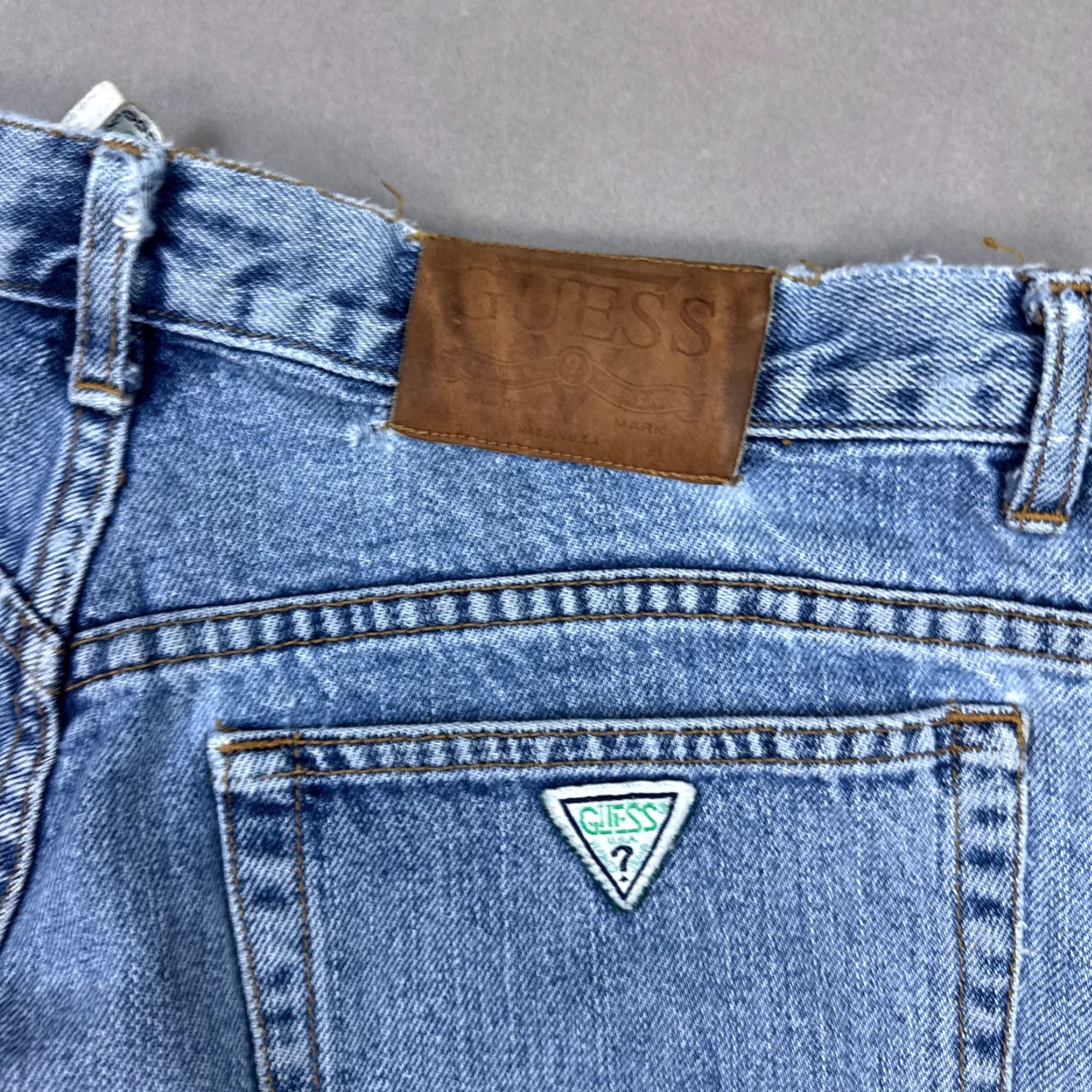 Guess VINTAGE GUESS Jeans Mens 32x32 Blue Pants Denim Distressed 90s Thrashed Made USA 5-Pocket Size US 32 / EU 48 - 6 Thumbnail